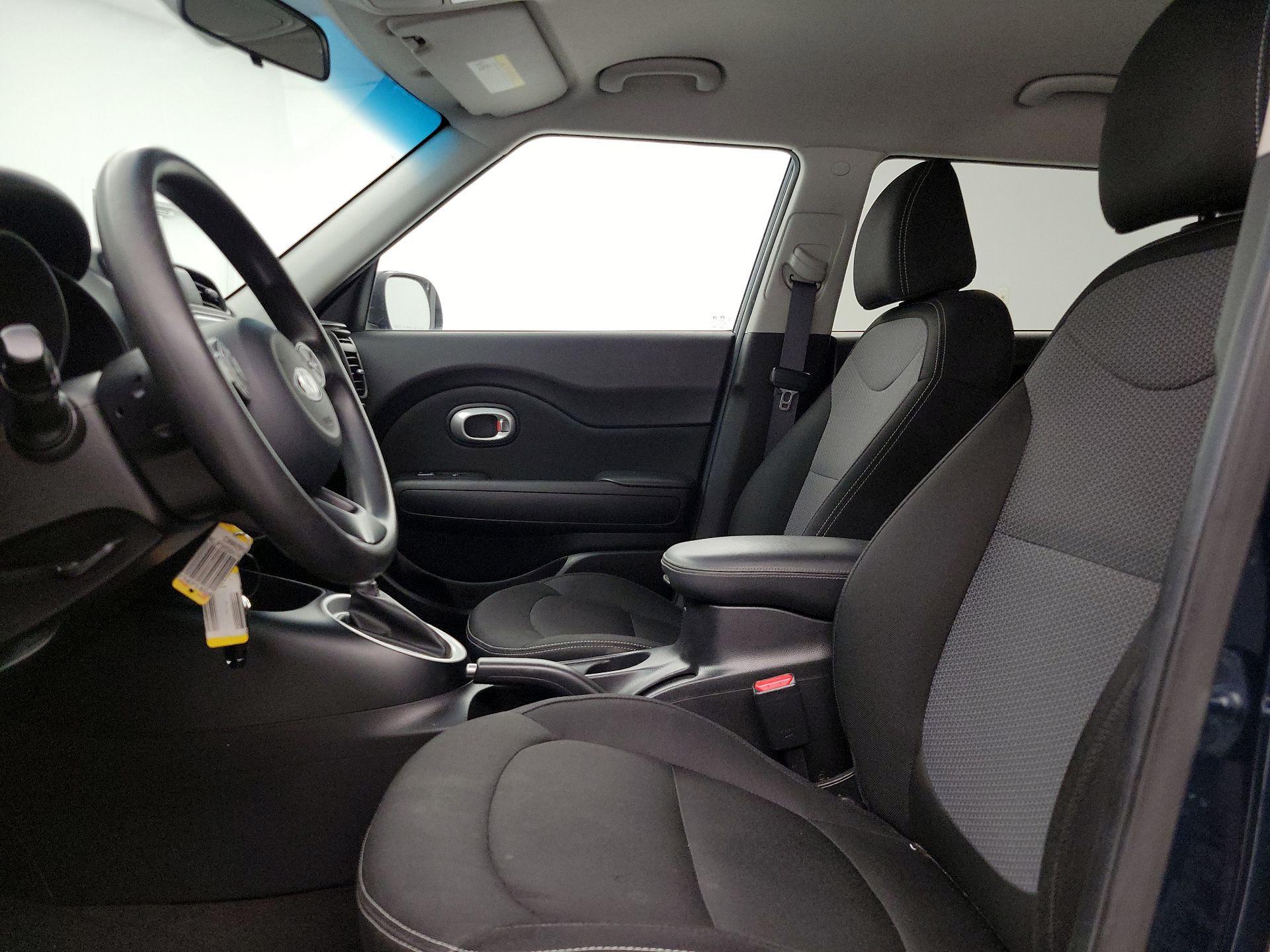 Thumbnail: 2017 Kia Soul - 11