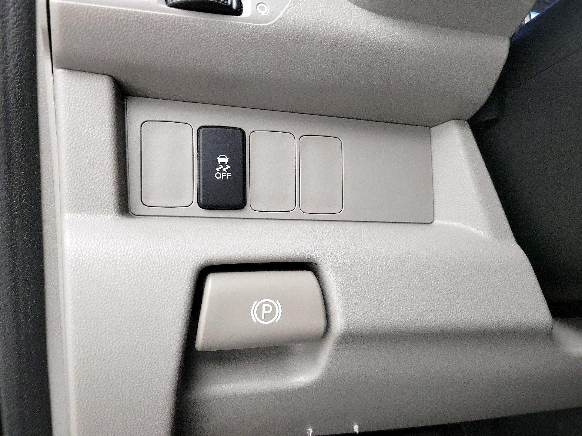 Thumbnail: 2015 Honda Pilot - 13