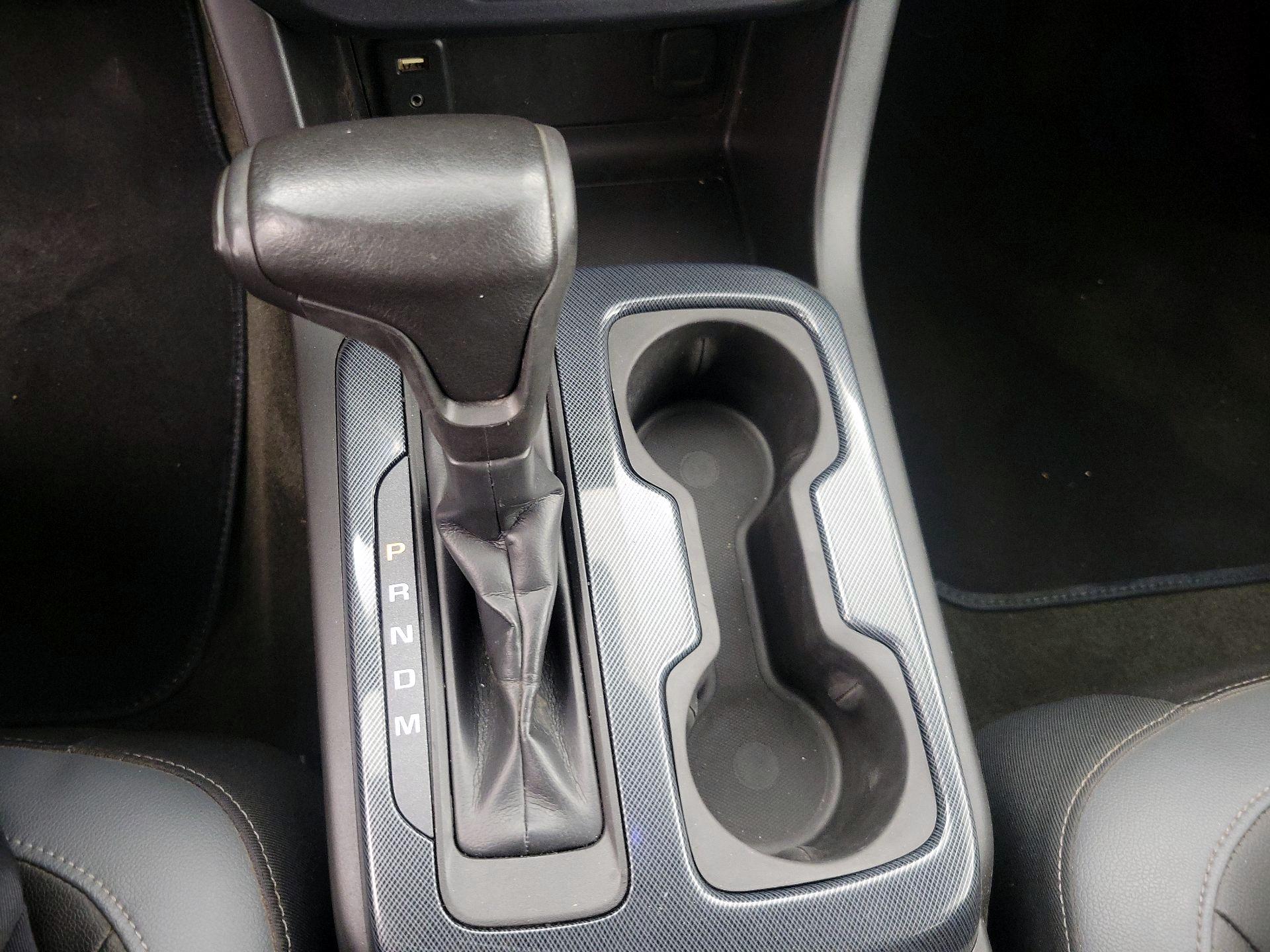 Thumbnail: 2015 Chevrolet Colorado - 18