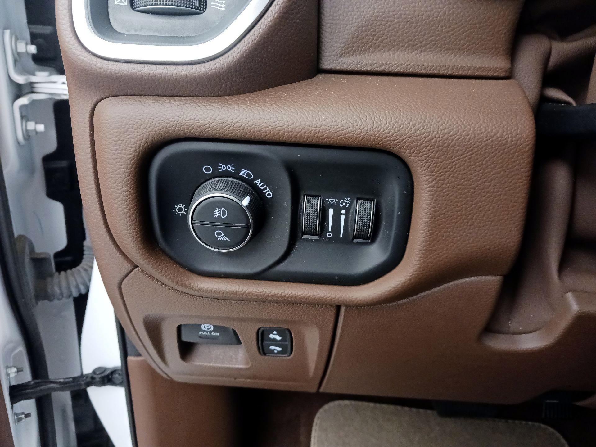 Thumbnail: 2021 RAM 1500 - 13