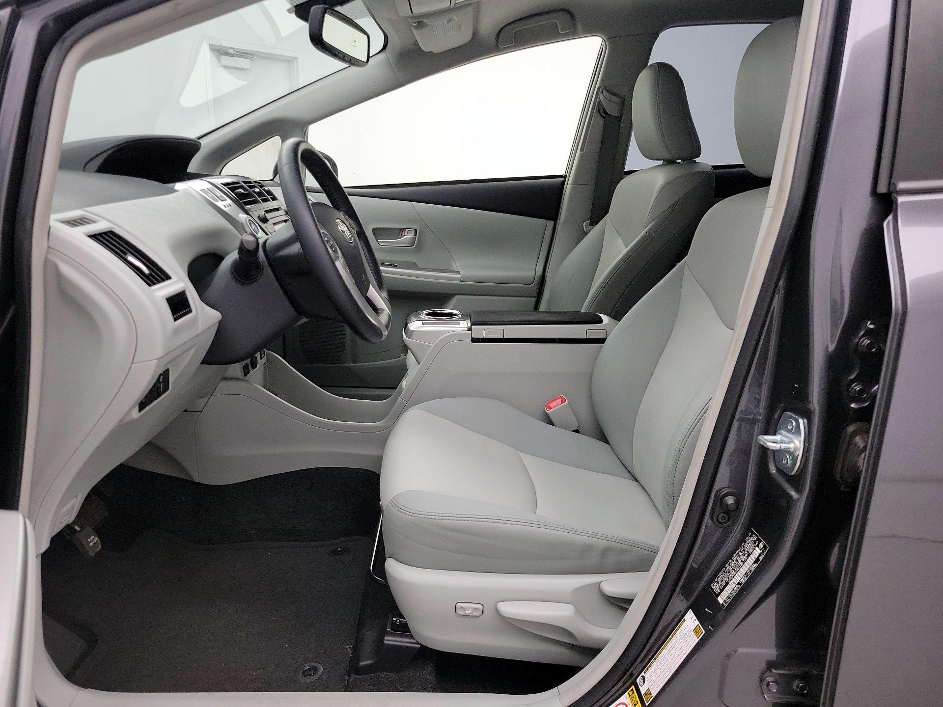 Thumbnail: 2014 Toyota Prius - 11