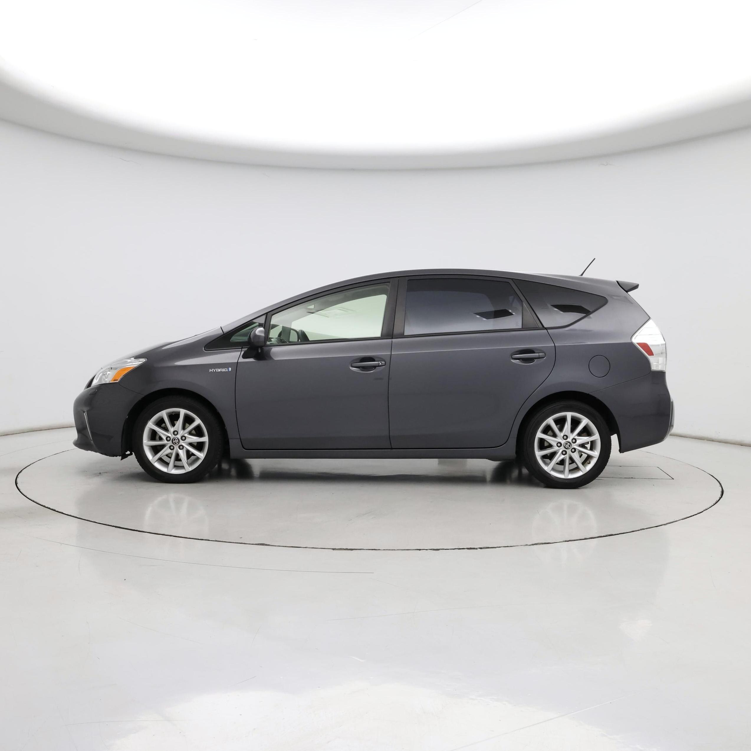 Thumbnail: 2014 Toyota Prius - 3