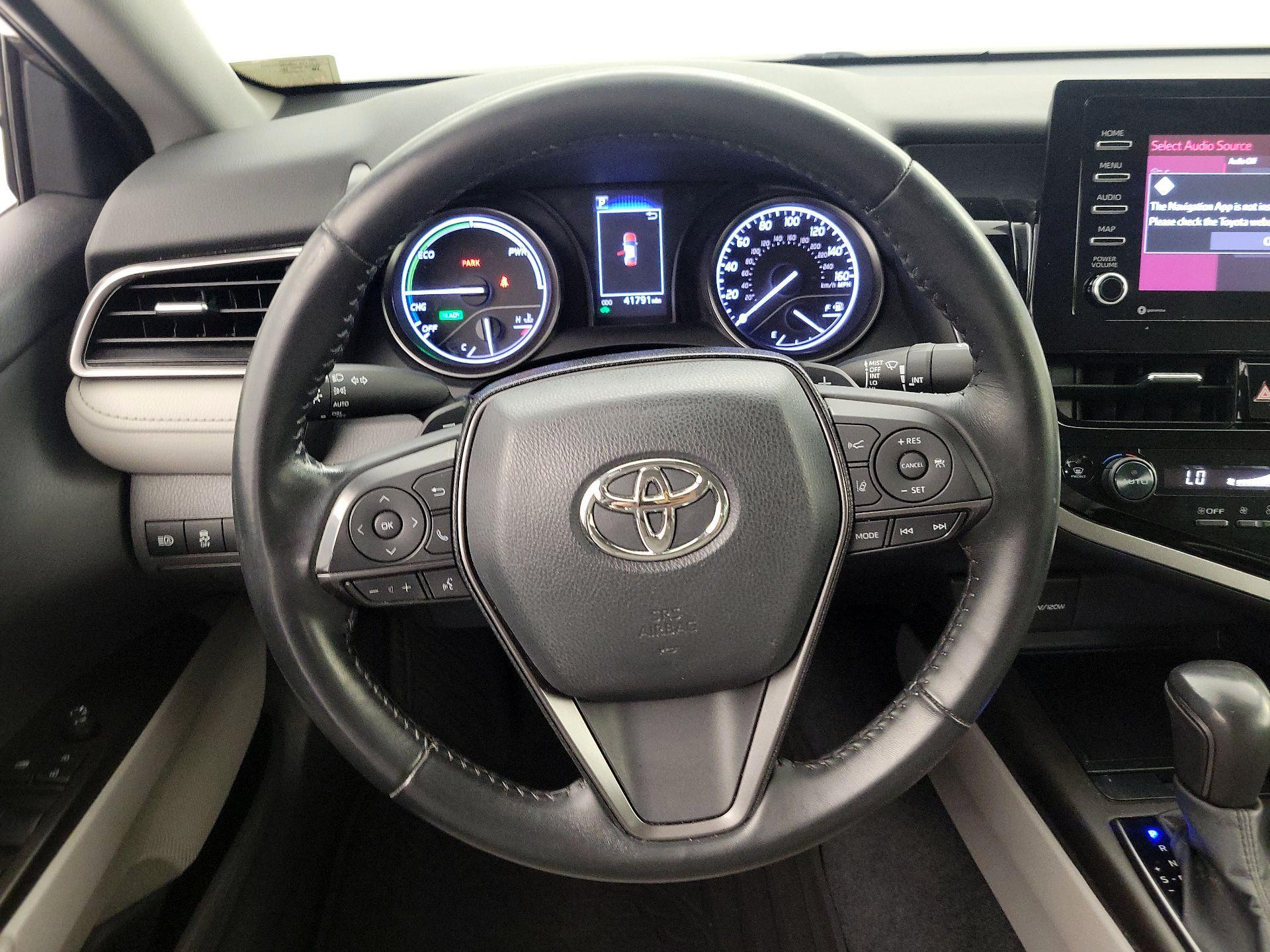 Thumbnail: 2022 Toyota Camry - 10