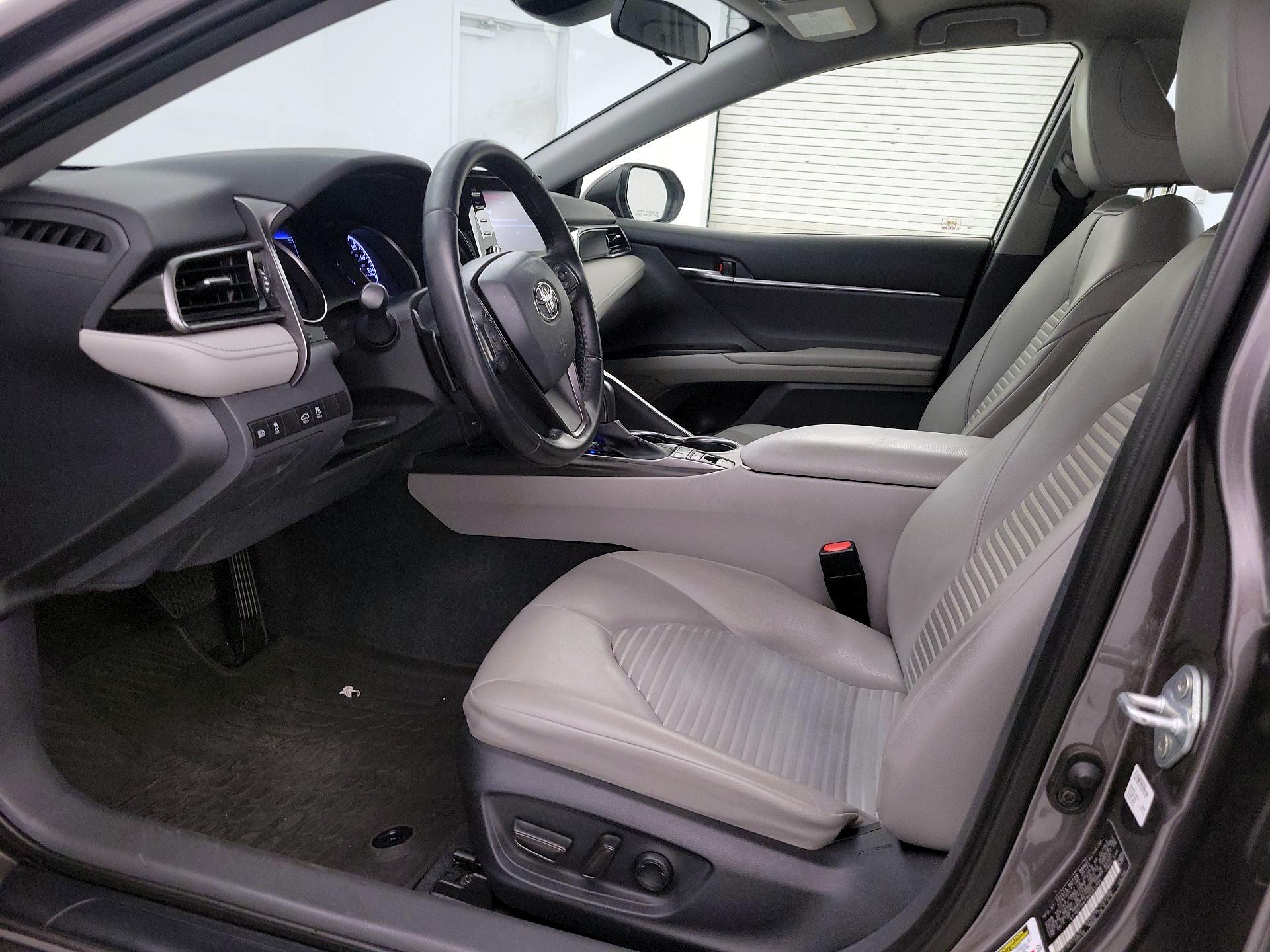 Thumbnail: 2022 Toyota Camry - 11