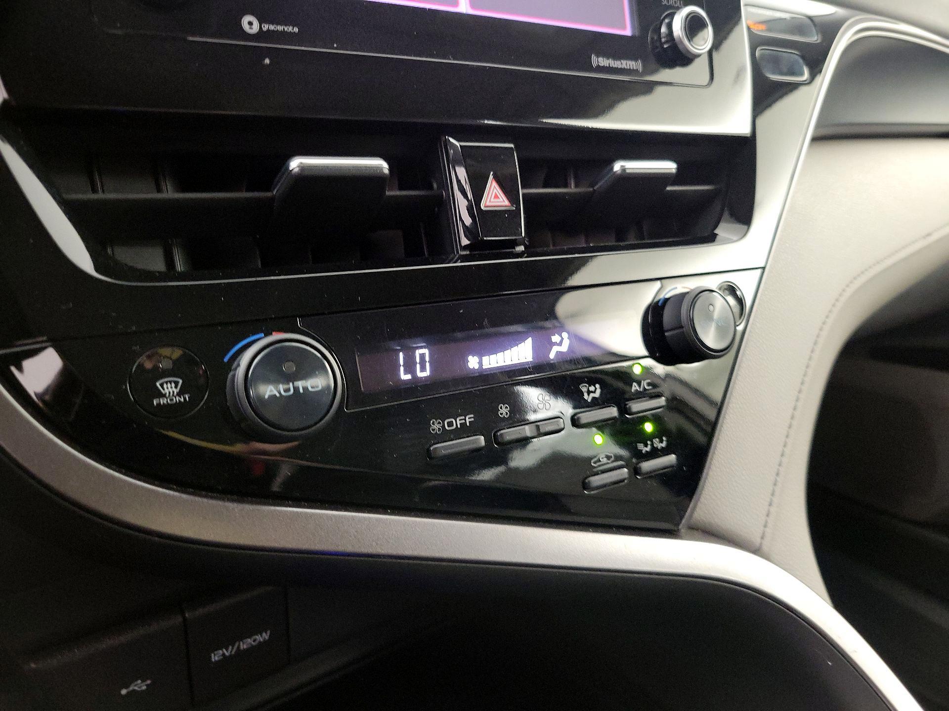 Thumbnail: 2022 Toyota Camry - 16