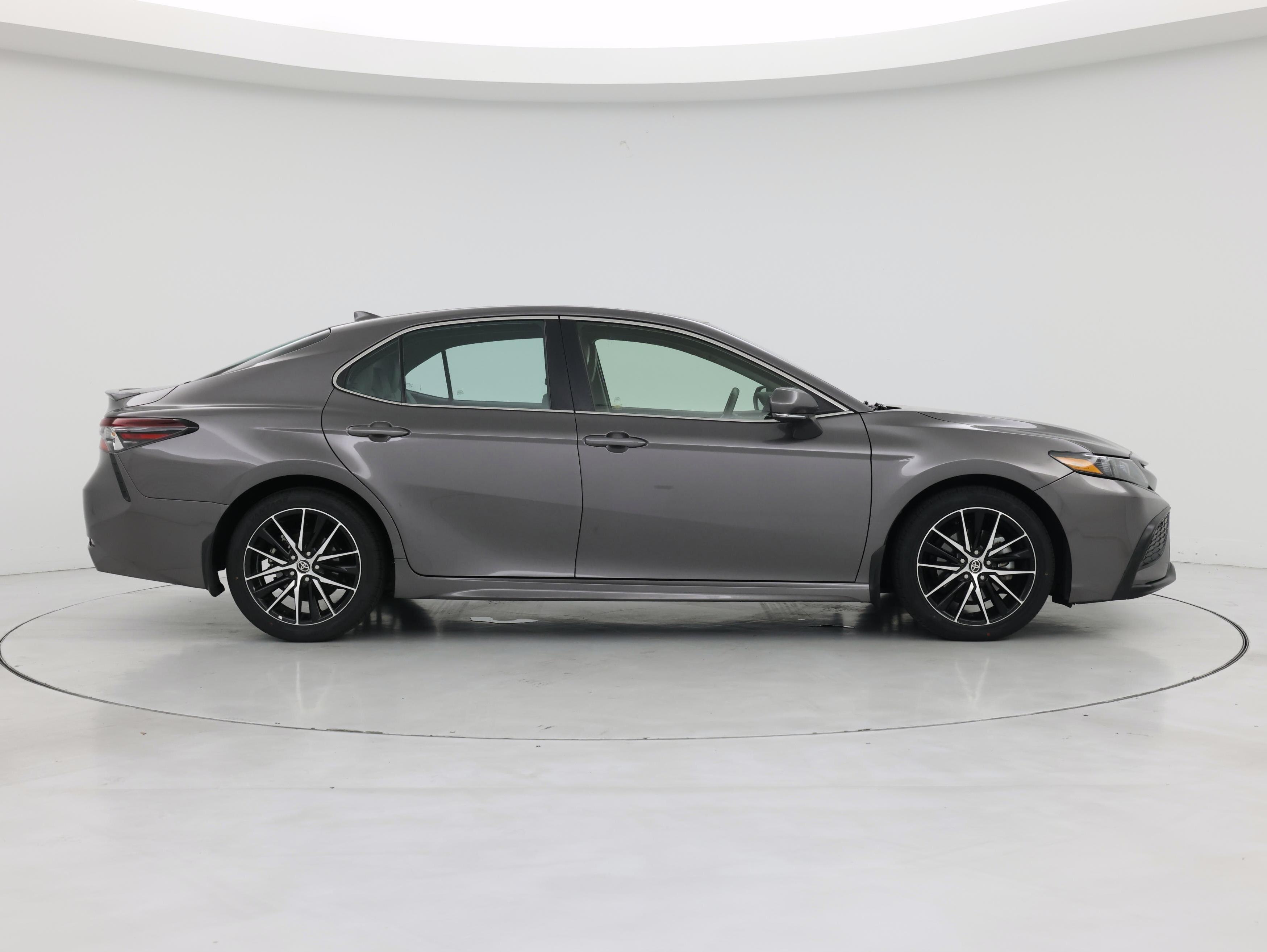 Thumbnail: 2022 Toyota Camry - 7