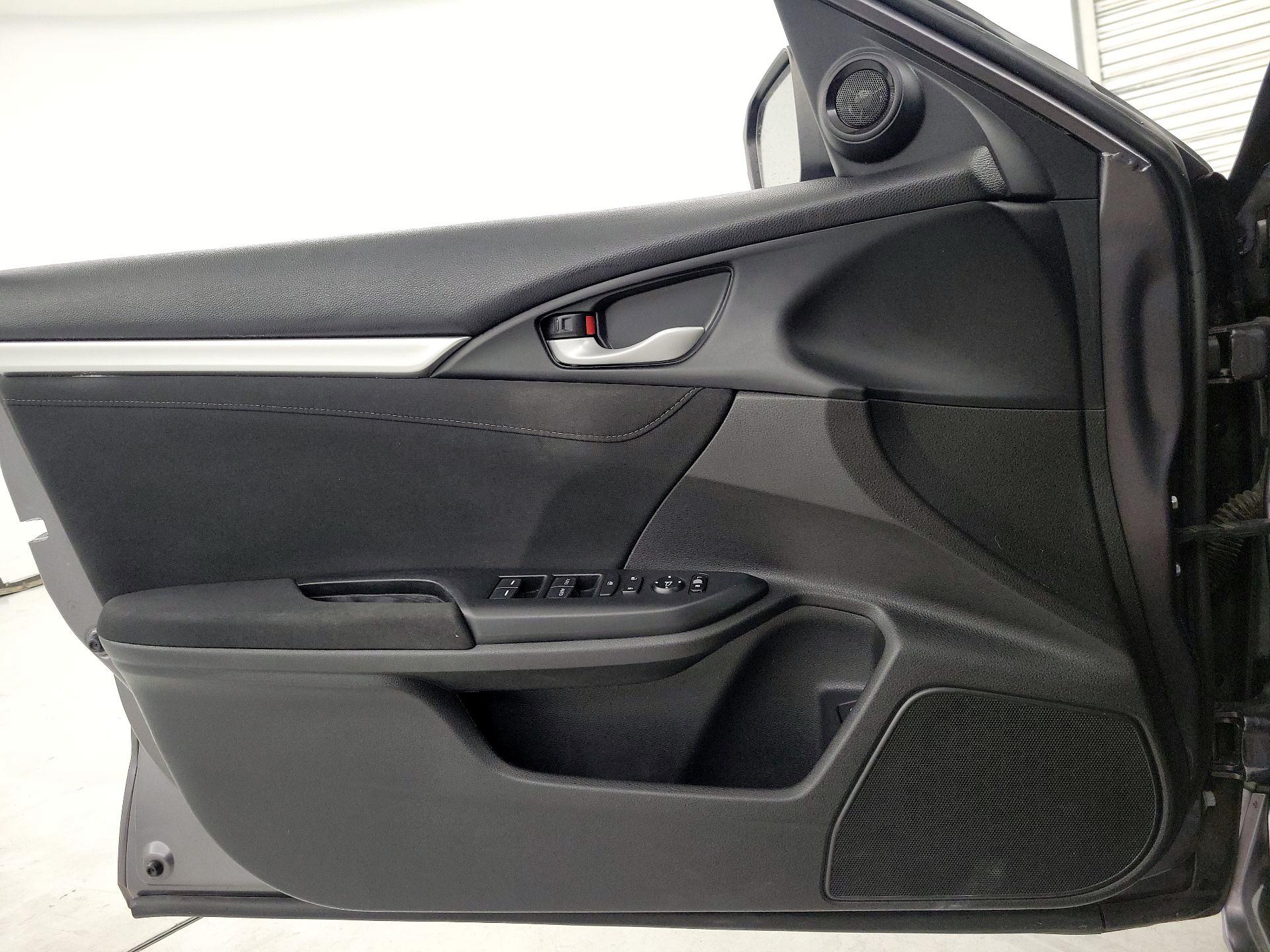 Thumbnail: 2017 Honda Civic - 12