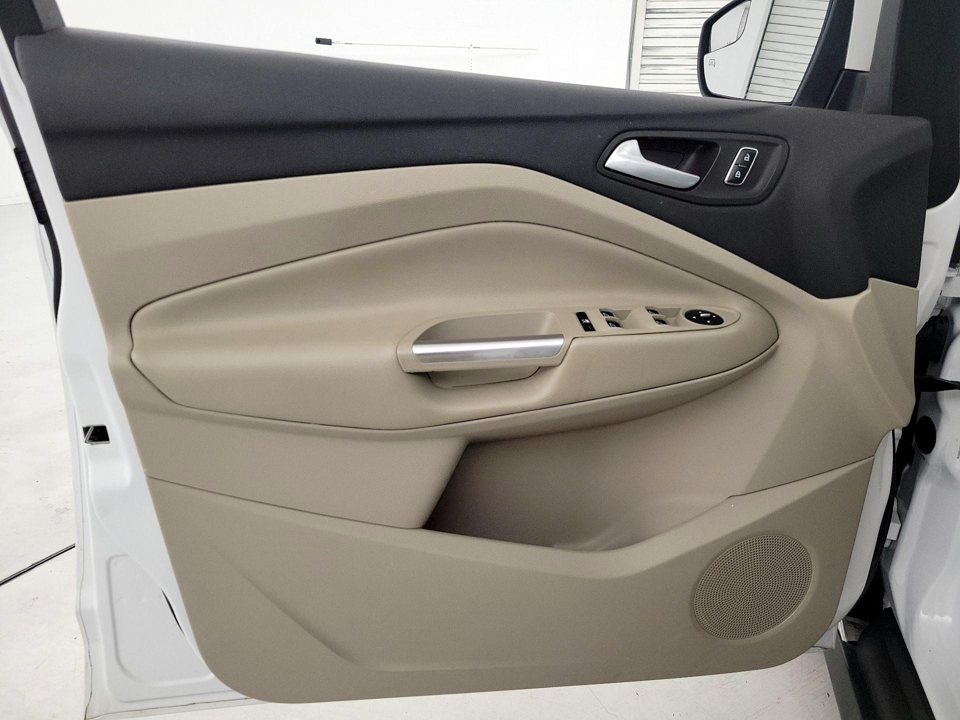Thumbnail: 2015 Ford C-Max - 12