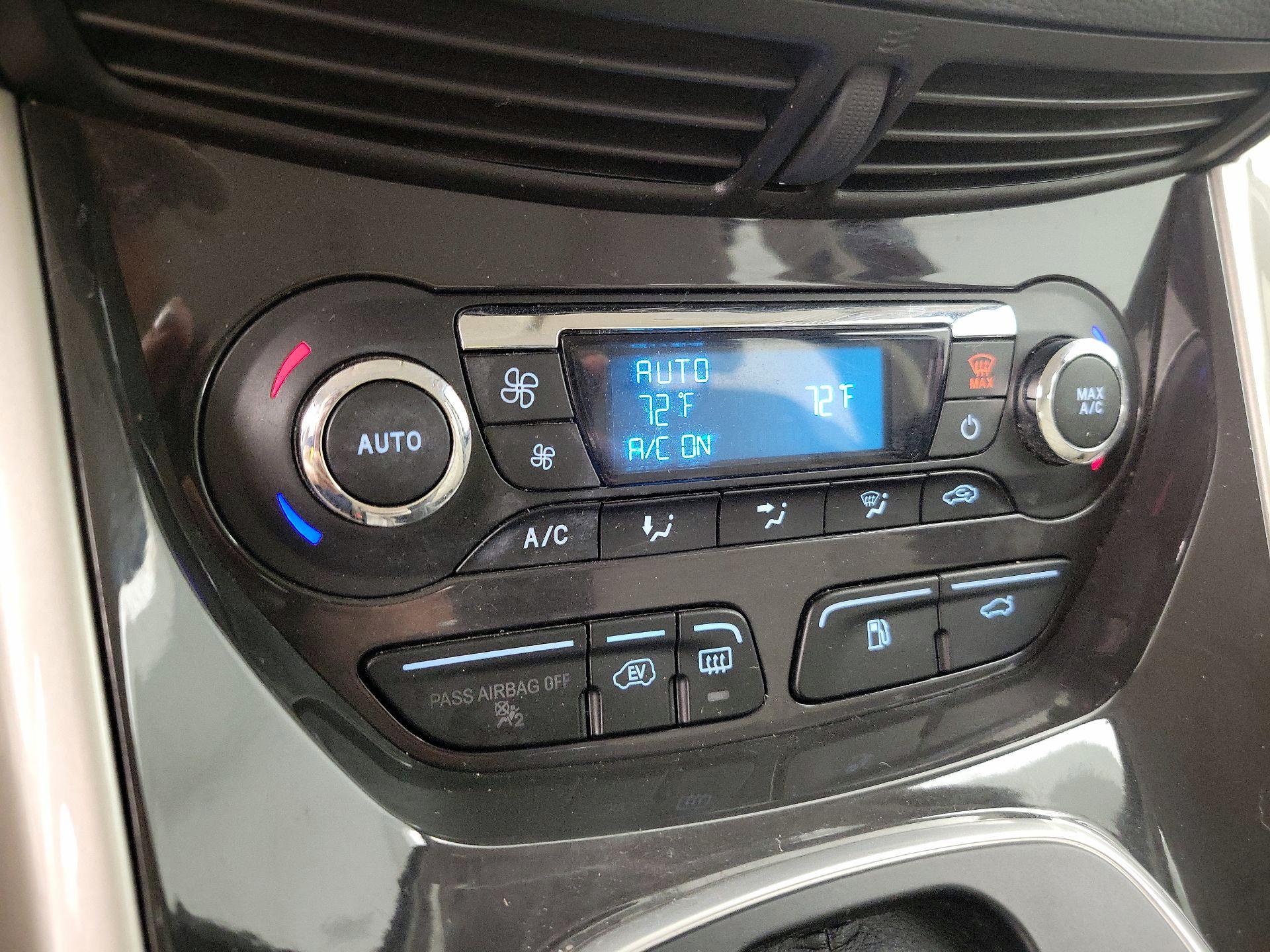 Thumbnail: 2015 Ford C-Max - 17