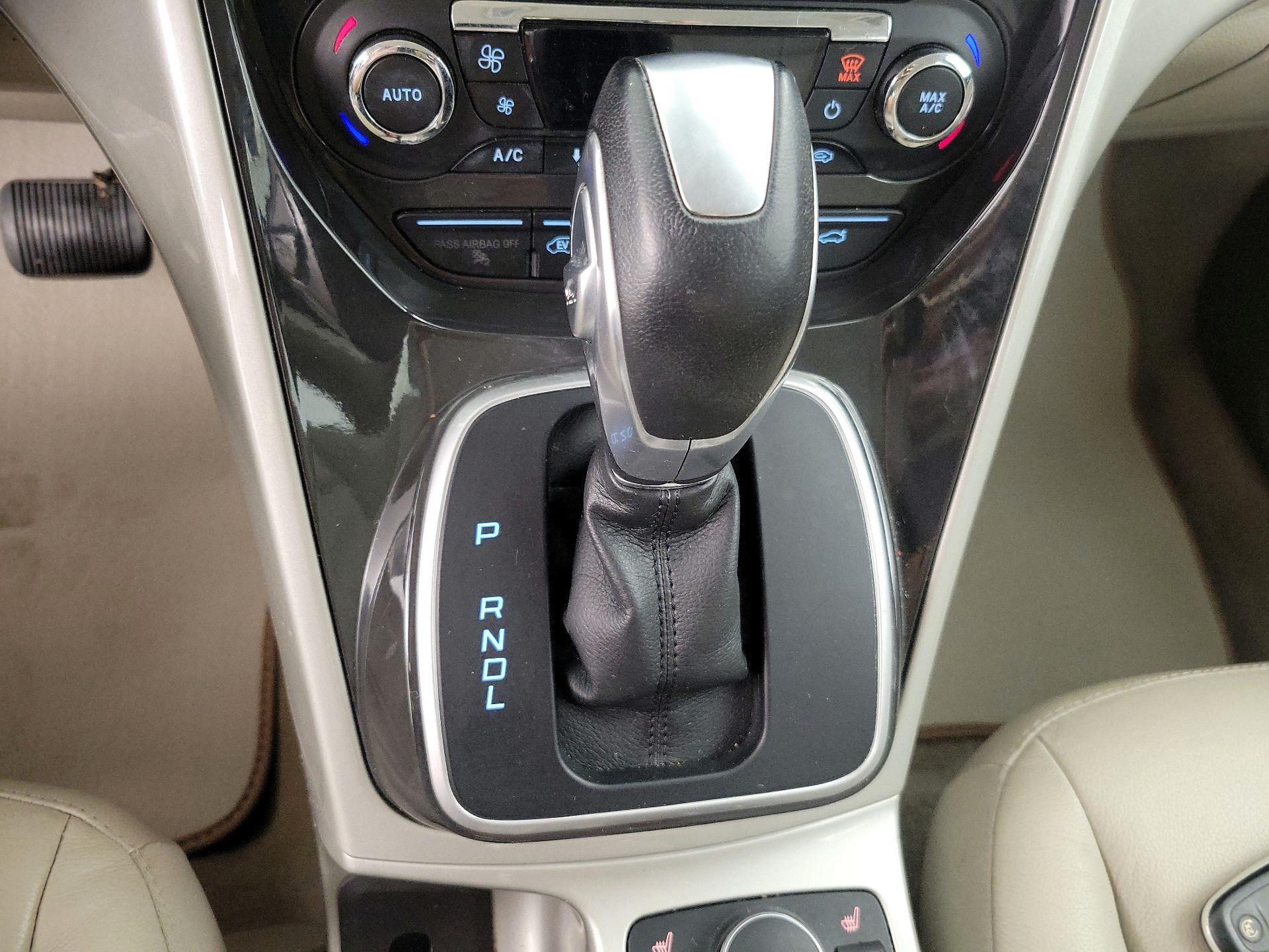 Thumbnail: 2015 Ford C-Max - 18