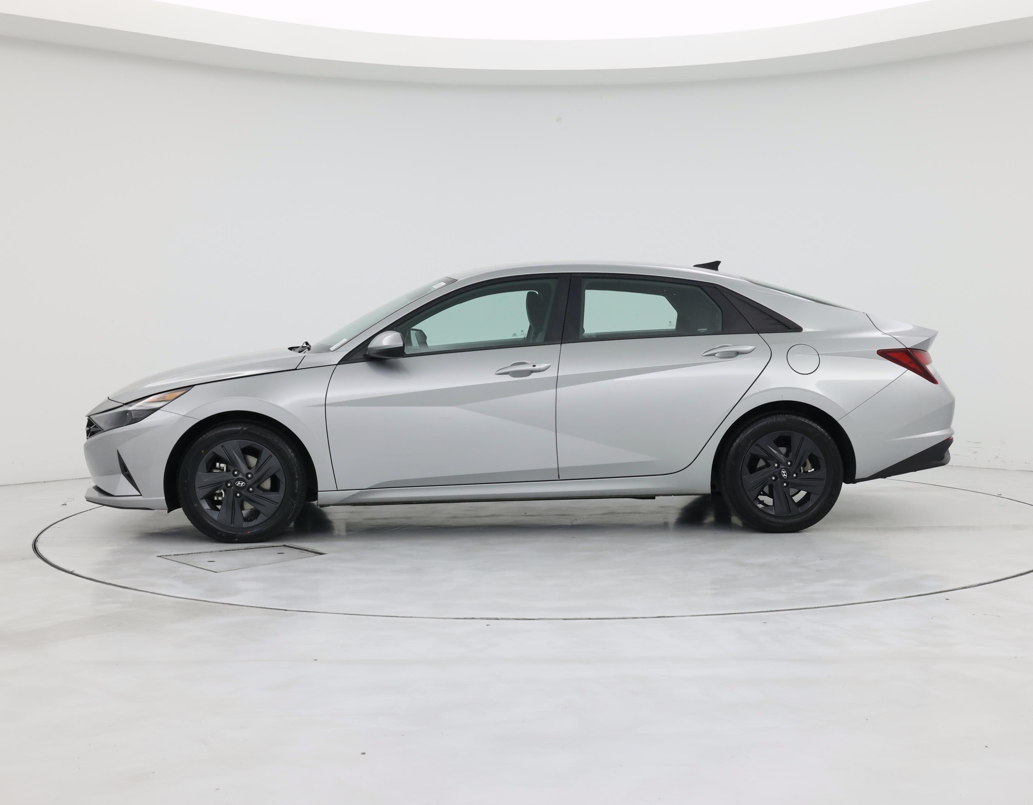 Thumbnail: 2023 Hyundai Elantra - 3