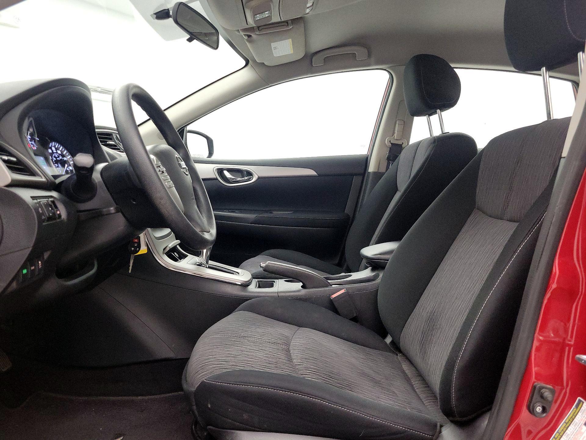Thumbnail: 2014 Nissan Sentra - 11