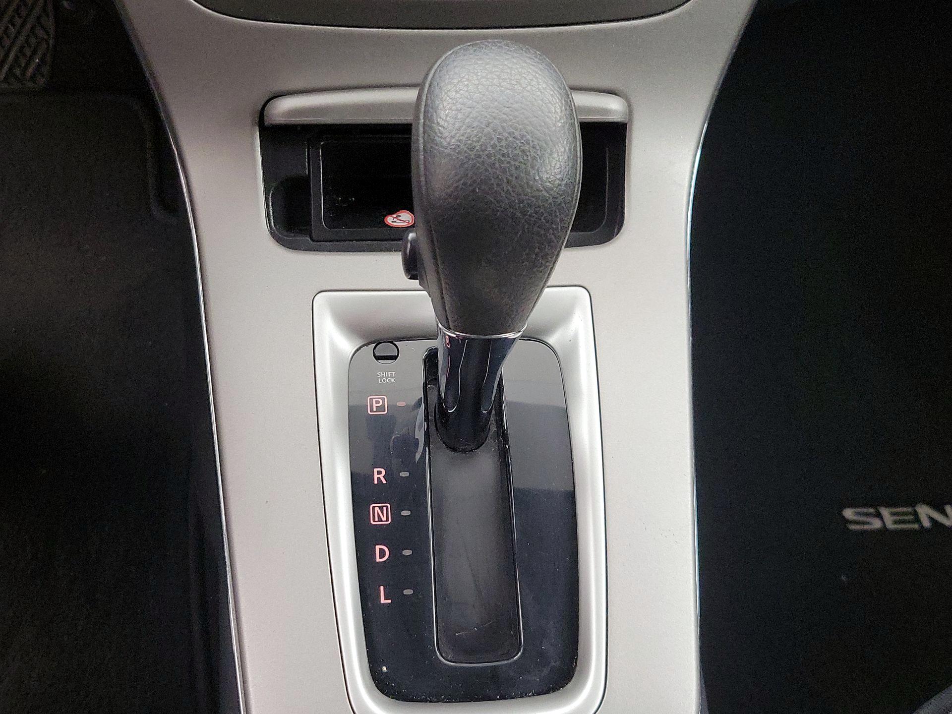Thumbnail: 2014 Nissan Sentra - 16