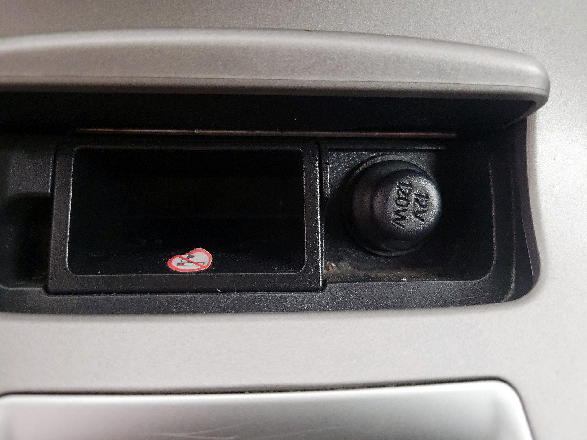 Thumbnail: 2014 Nissan Sentra - 17