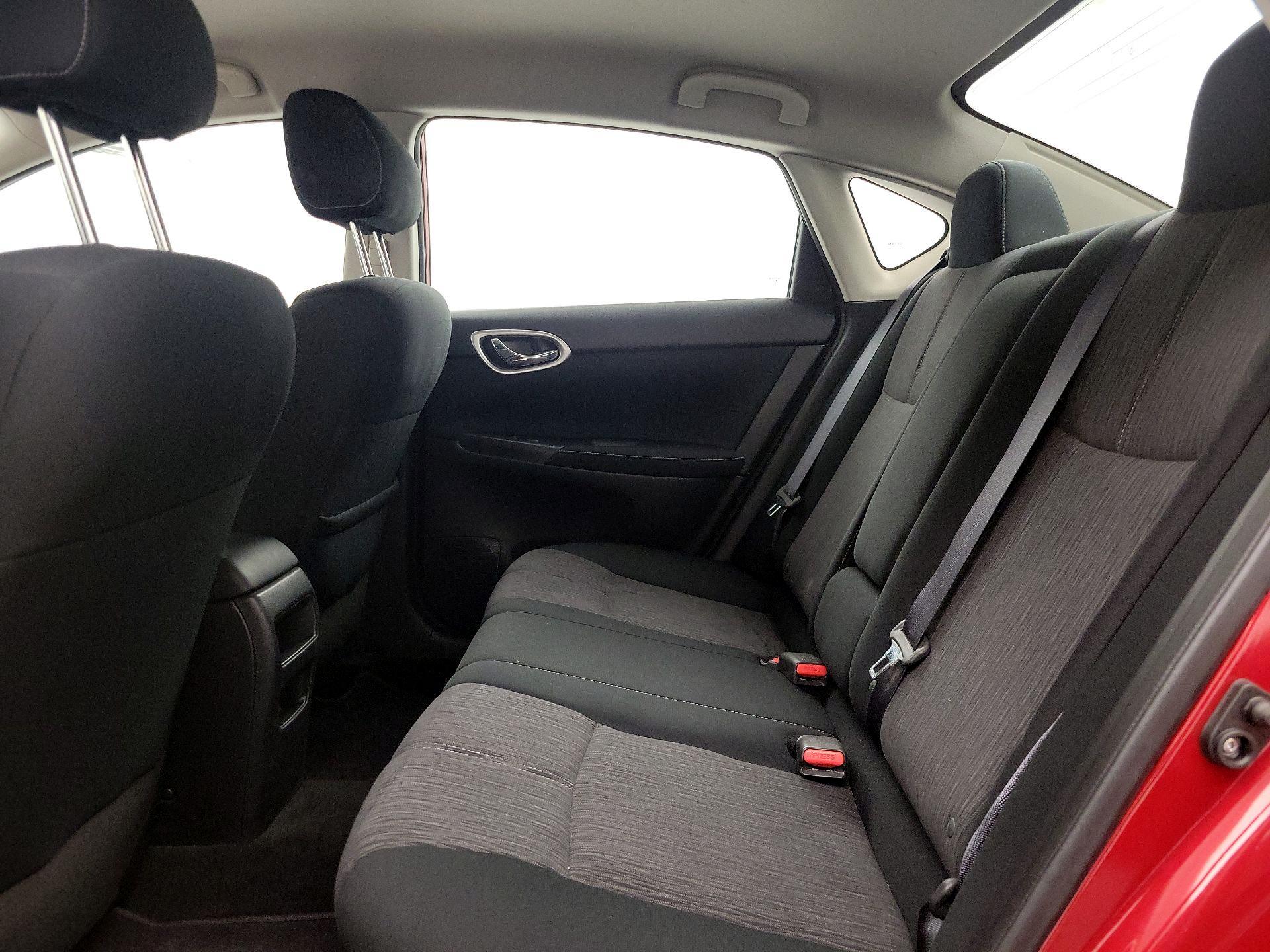Thumbnail: 2014 Nissan Sentra - 18
