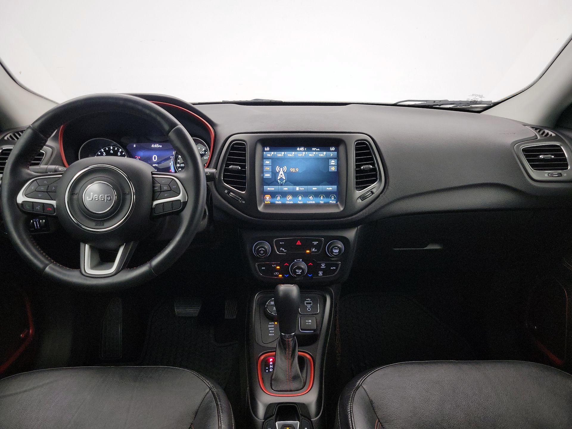 Thumbnail: 2017 Jeep Compass - 9