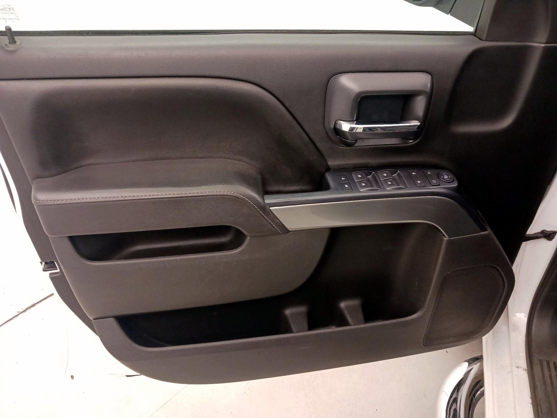 Thumbnail: 2016 Chevrolet Silverado 1500 - 12