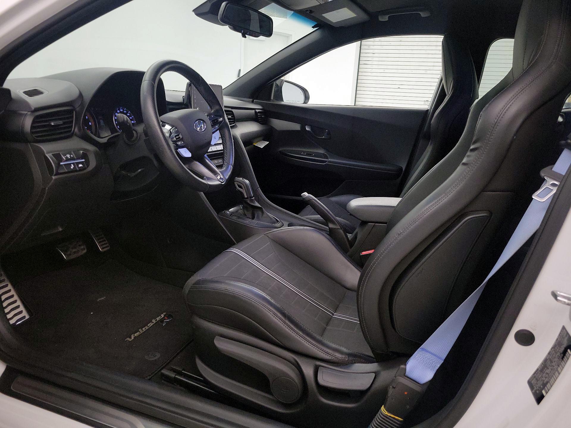 Thumbnail: 2021 Hyundai Veloster - 11