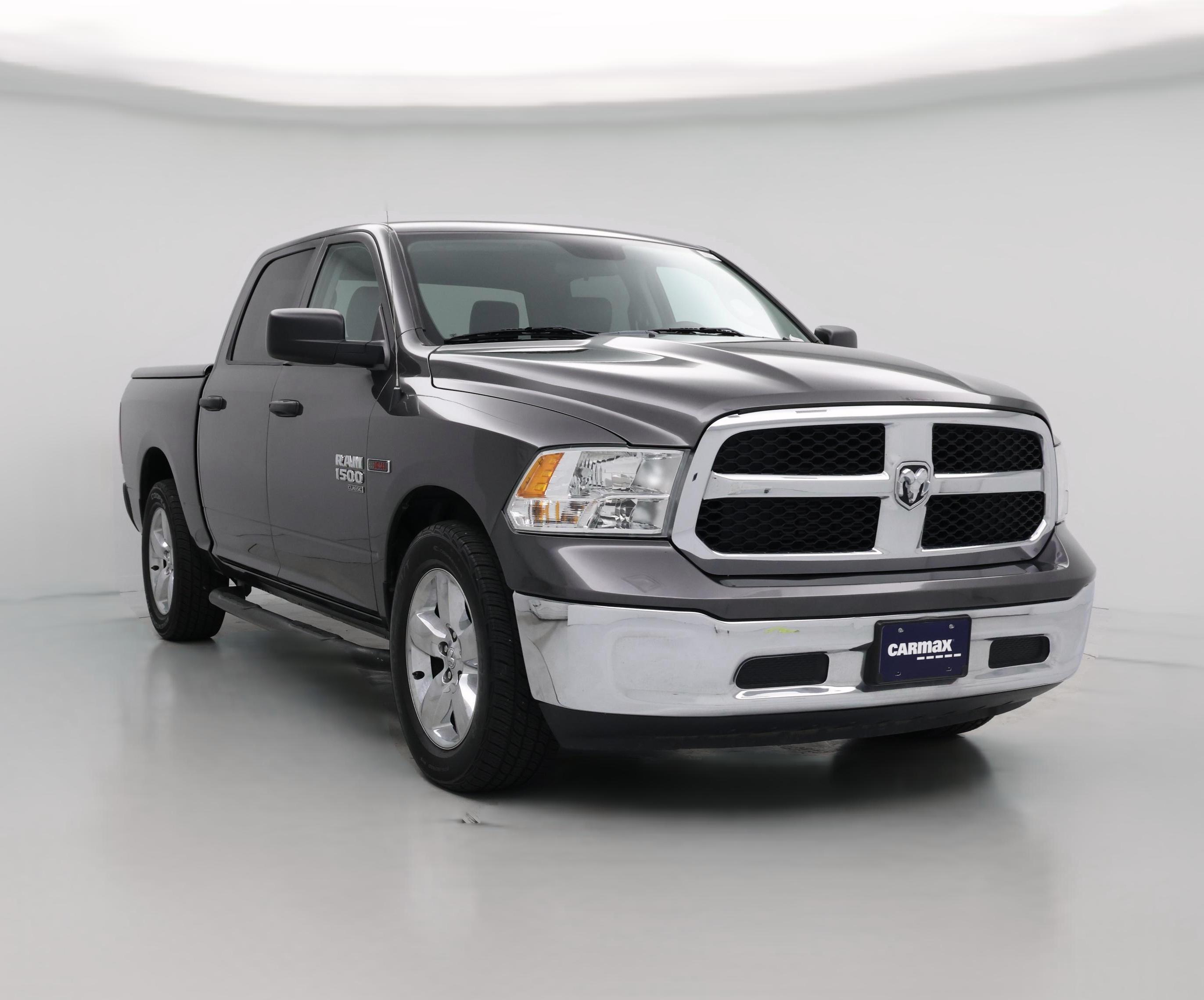 Thumbnail: 2019 RAM 1500 Classic - 1