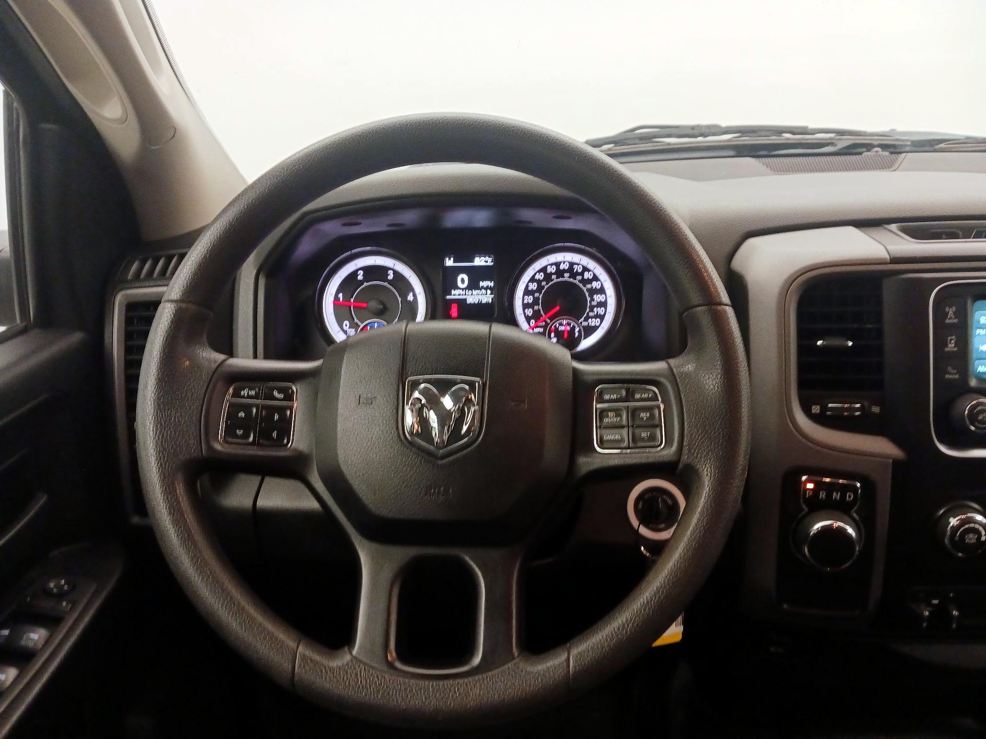 Thumbnail: 2019 RAM 1500 Classic - 10