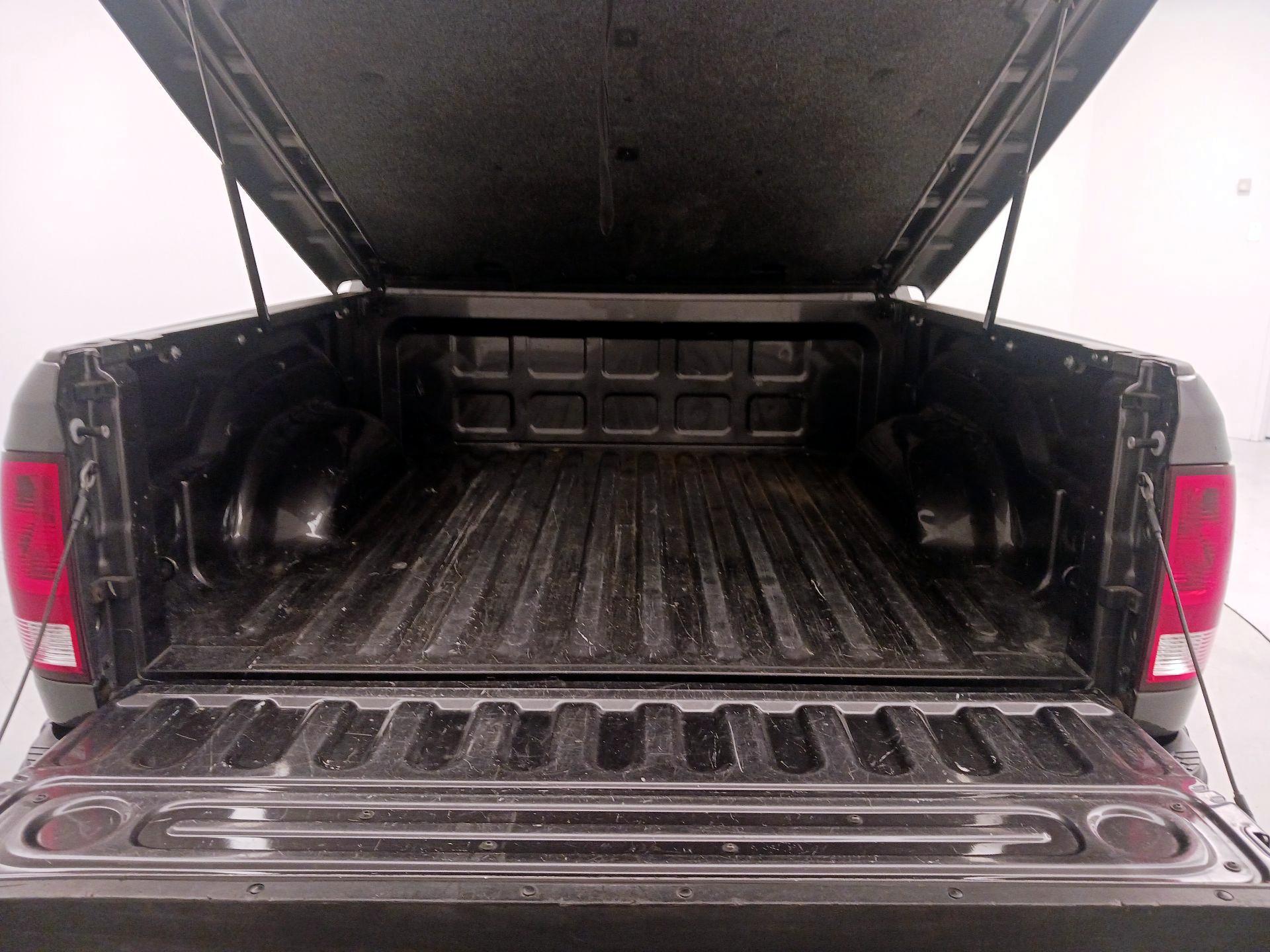 Thumbnail: 2019 RAM 1500 Classic - 19