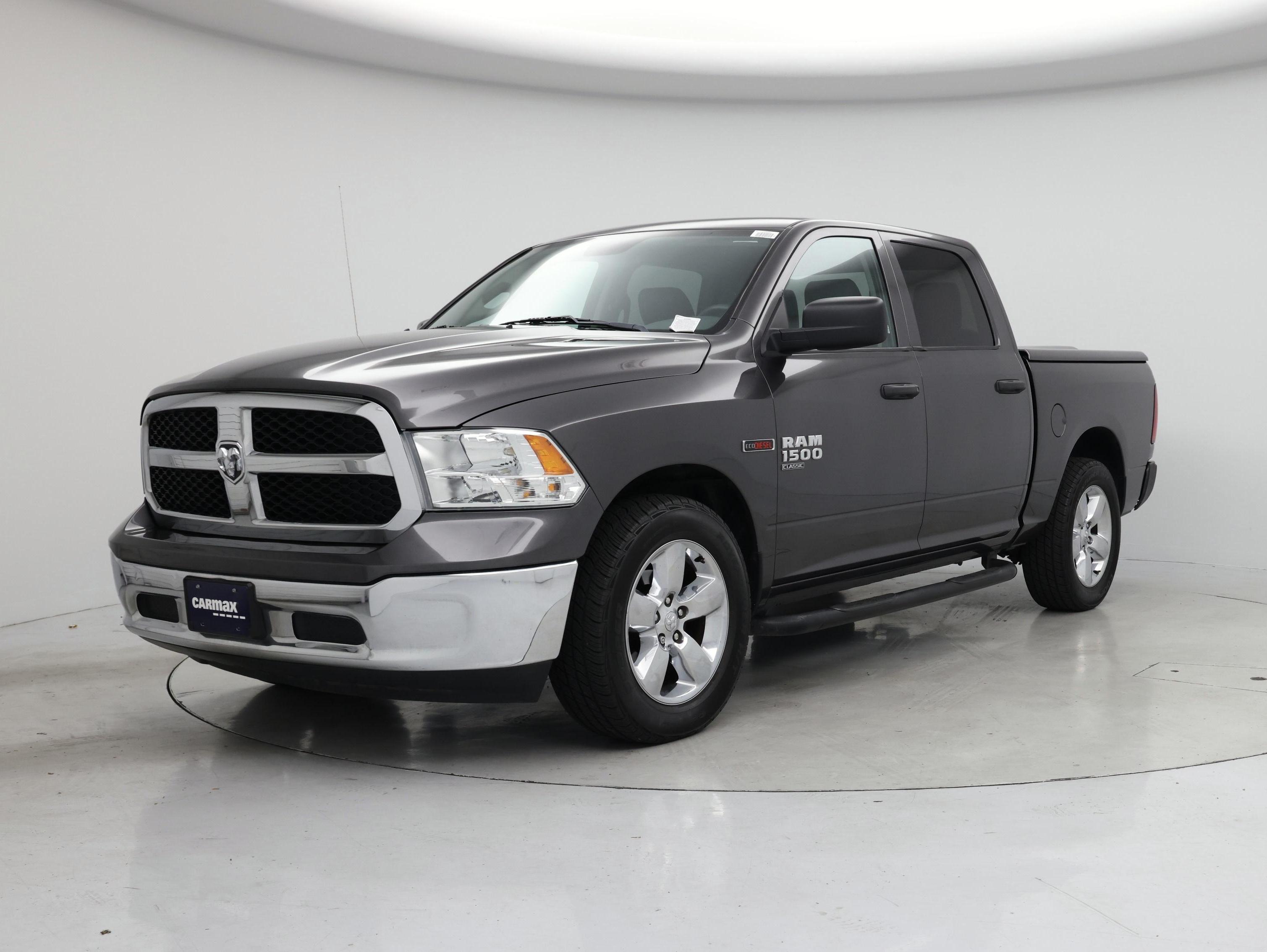 Thumbnail: 2019 RAM 1500 Classic - 4