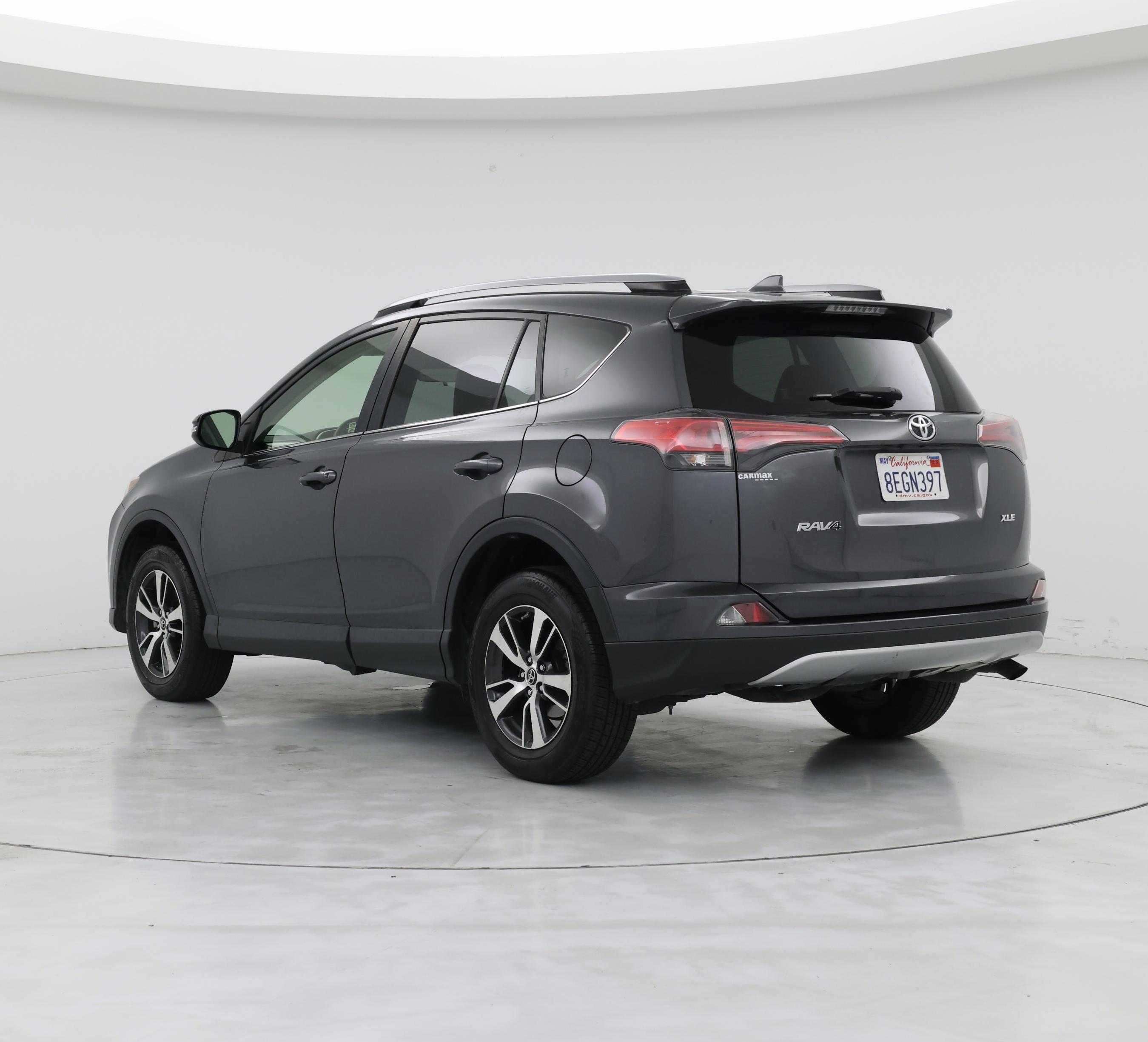 Thumbnail: 2018 Toyota RAV4 - 2