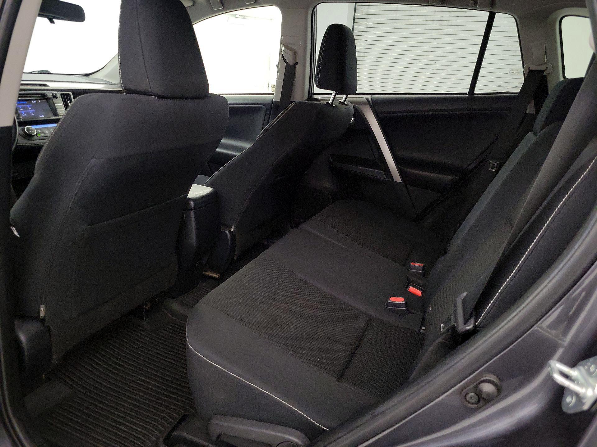 Thumbnail: 2018 Toyota RAV4 - 19