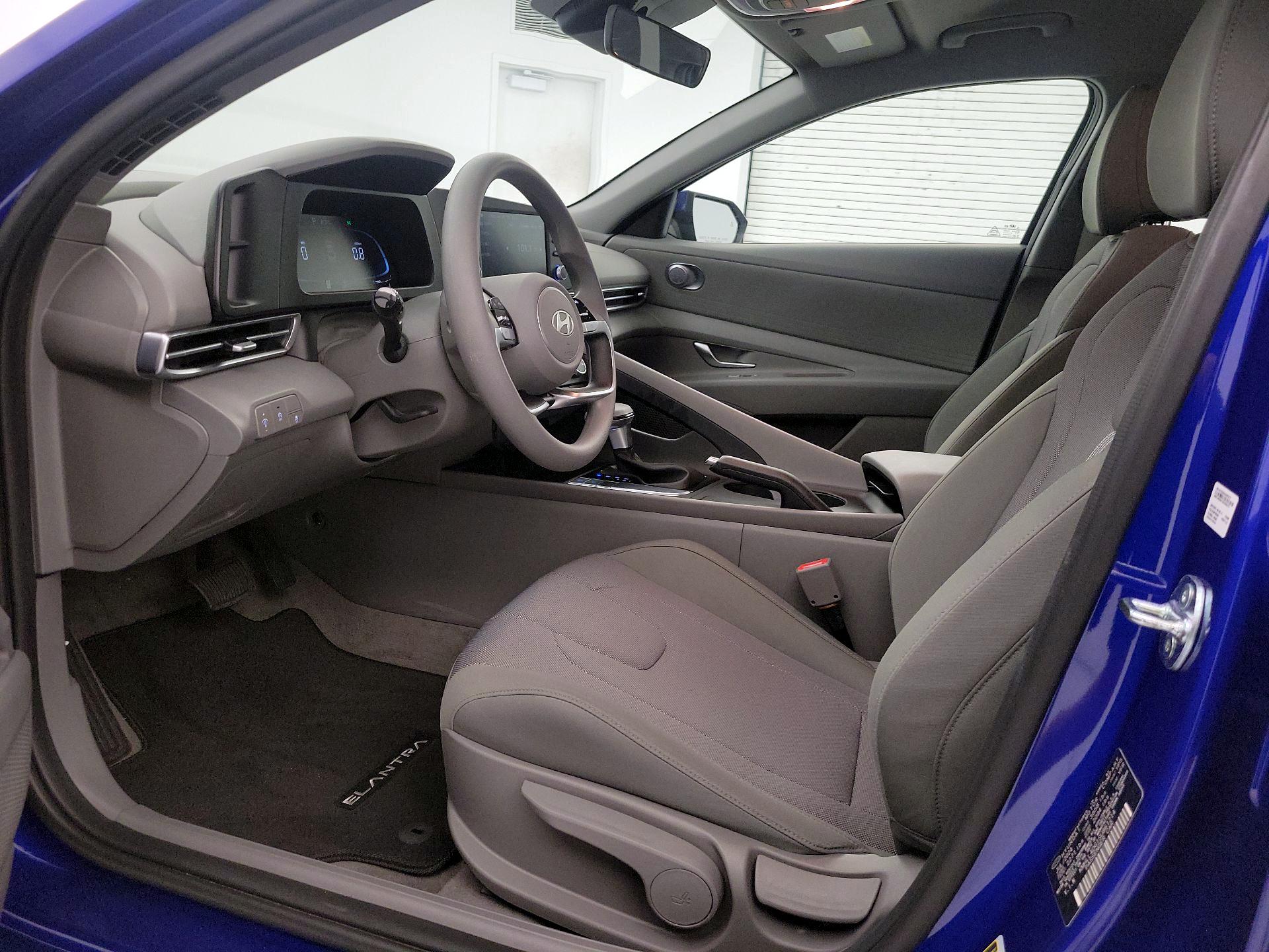 Thumbnail: 2025 Hyundai Elantra - 11