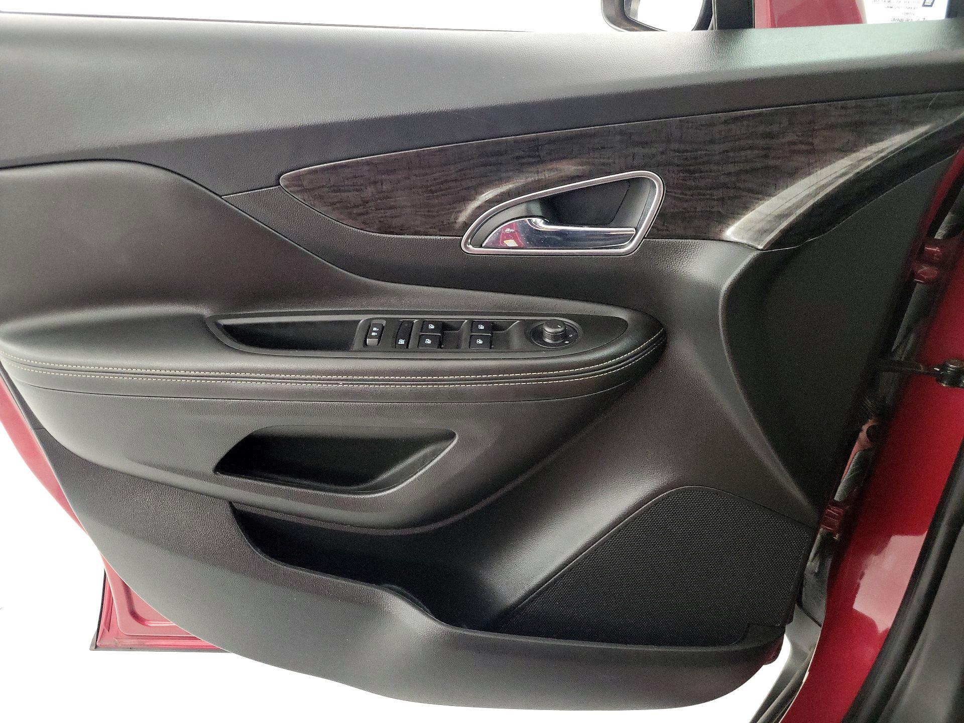 Thumbnail: 2014 Buick Encore - 12
