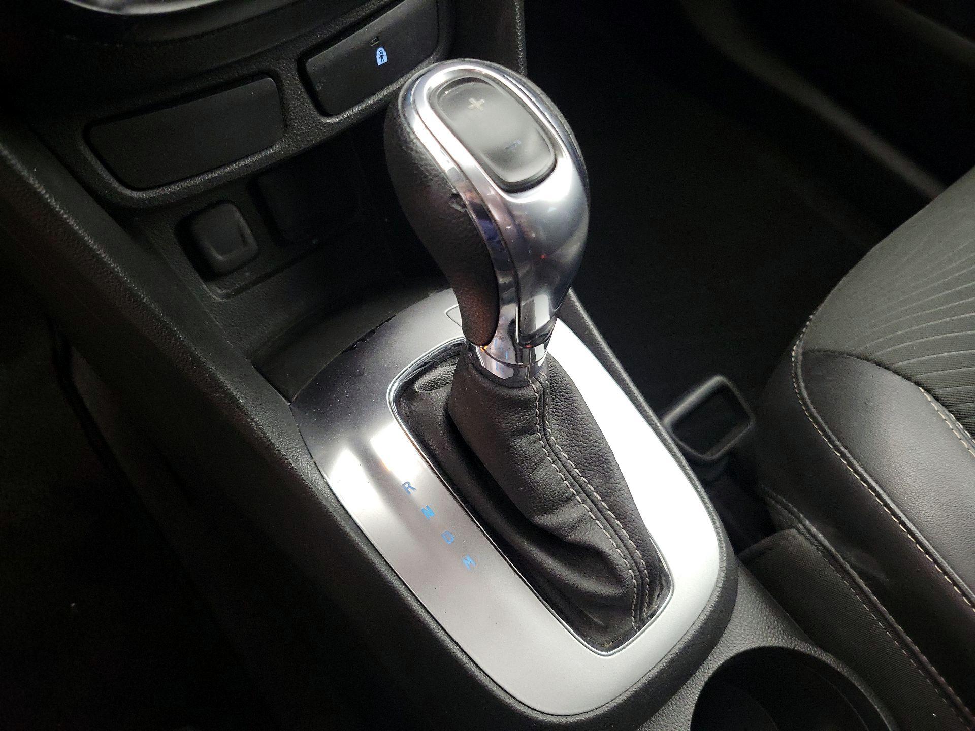 Thumbnail: 2014 Buick Encore - 17
