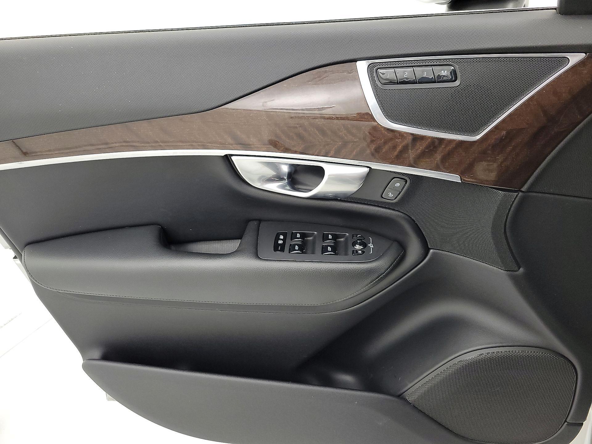 Thumbnail: 2019 Volvo XC90 - 12