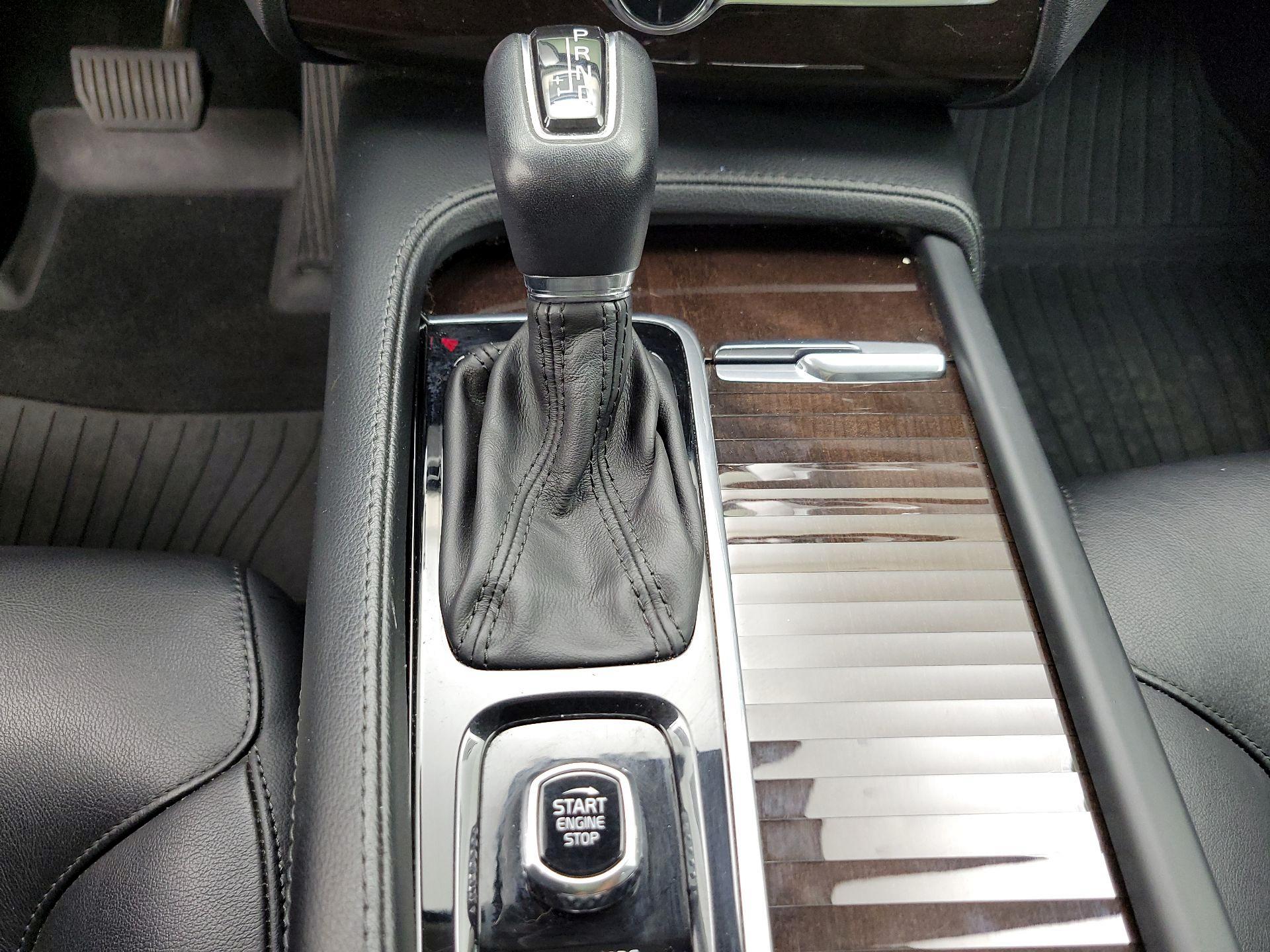 Thumbnail: 2019 Volvo XC90 - 18
