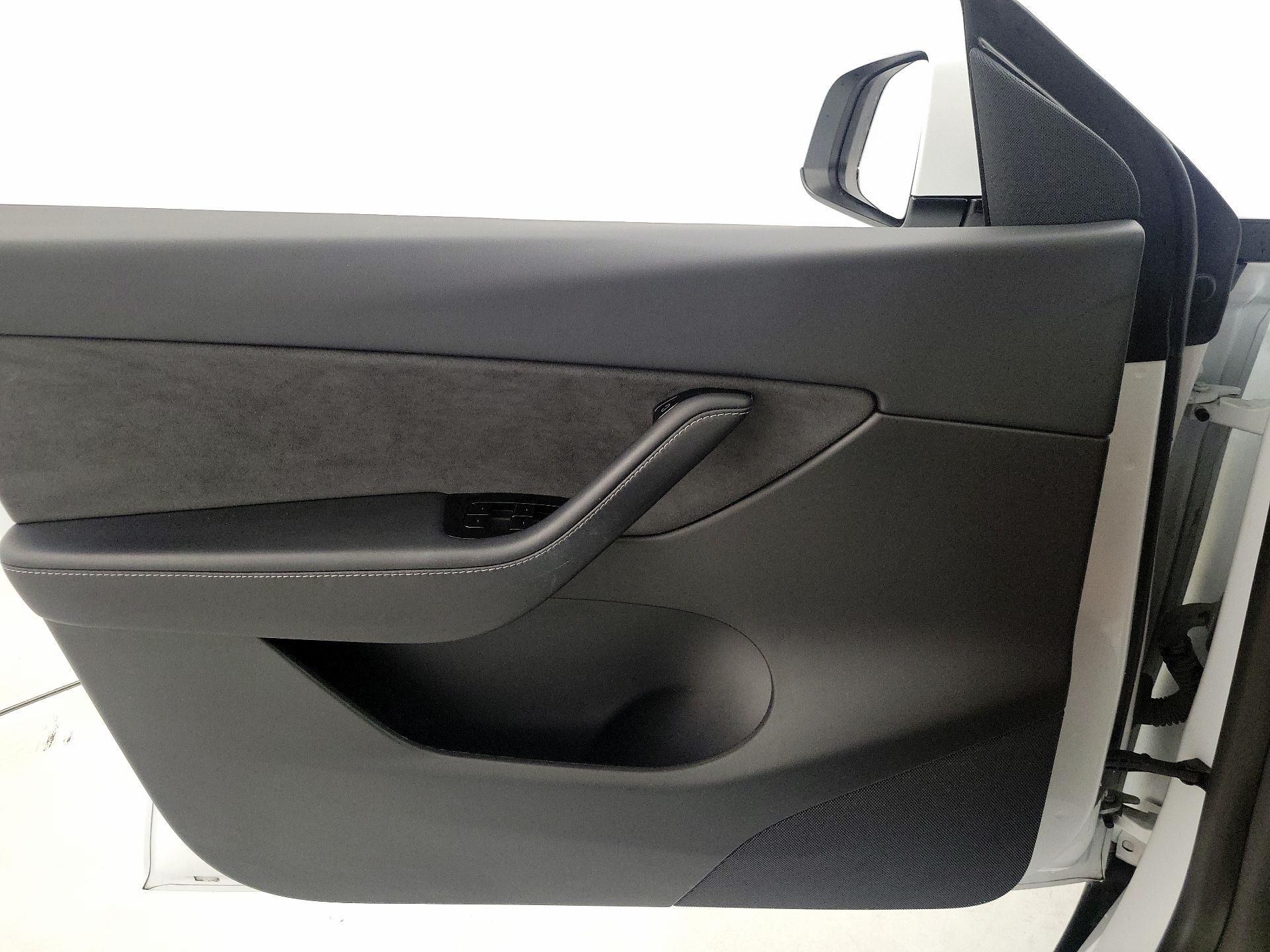 Thumbnail: 2021 Tesla Model Y - 12
