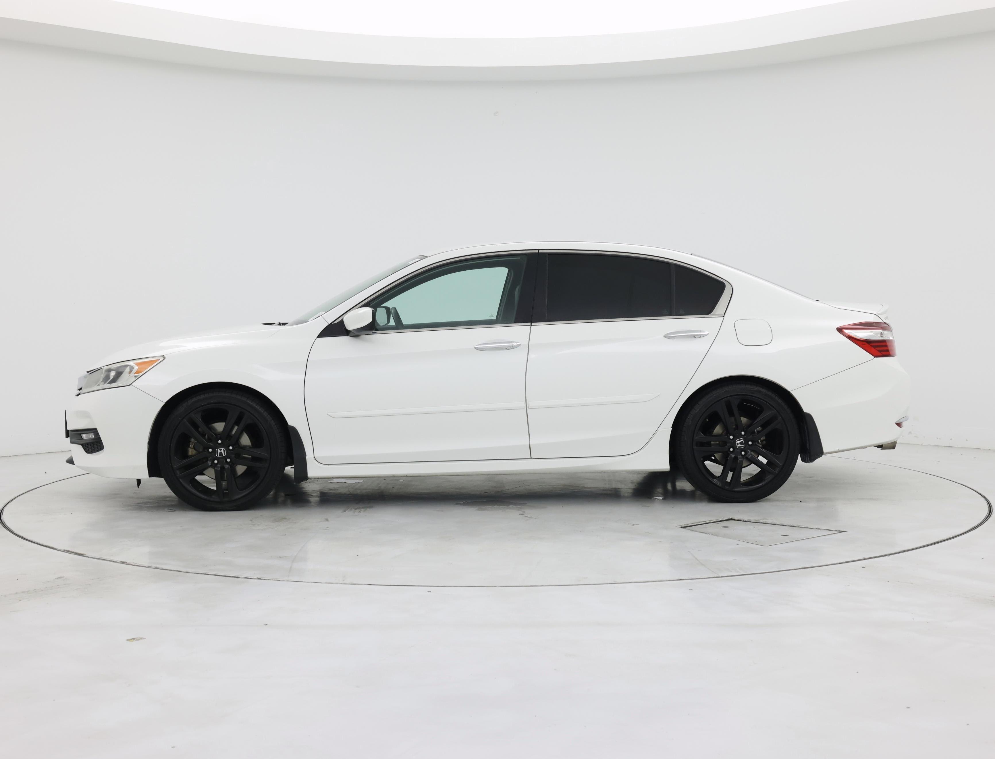 Thumbnail: 2017 Honda Accord - 3