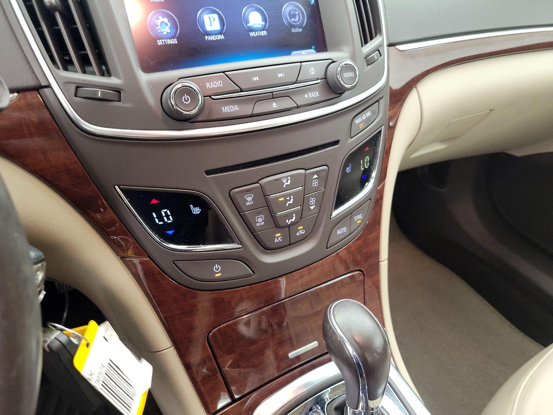 Thumbnail: 2014 Buick Regal - 17