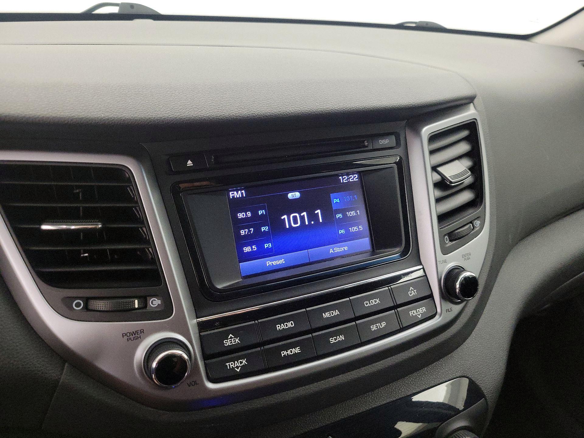Thumbnail: 2016 Hyundai Tucson - 15