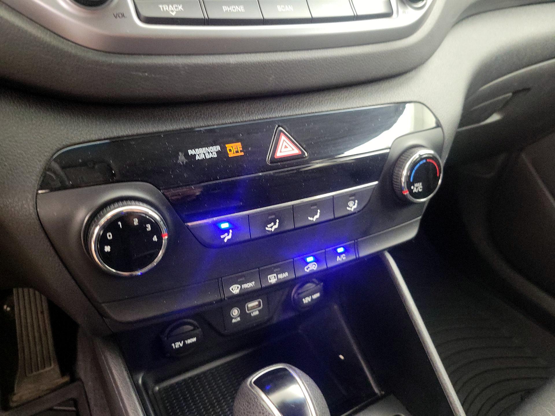 Thumbnail: 2016 Hyundai Tucson - 16