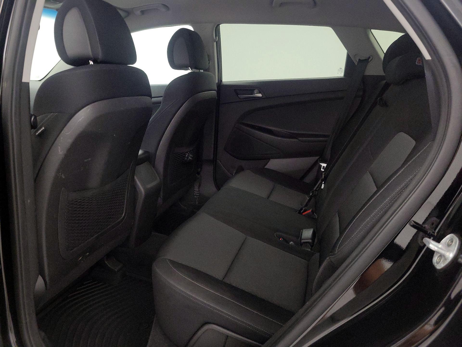 Thumbnail: 2016 Hyundai Tucson - 19