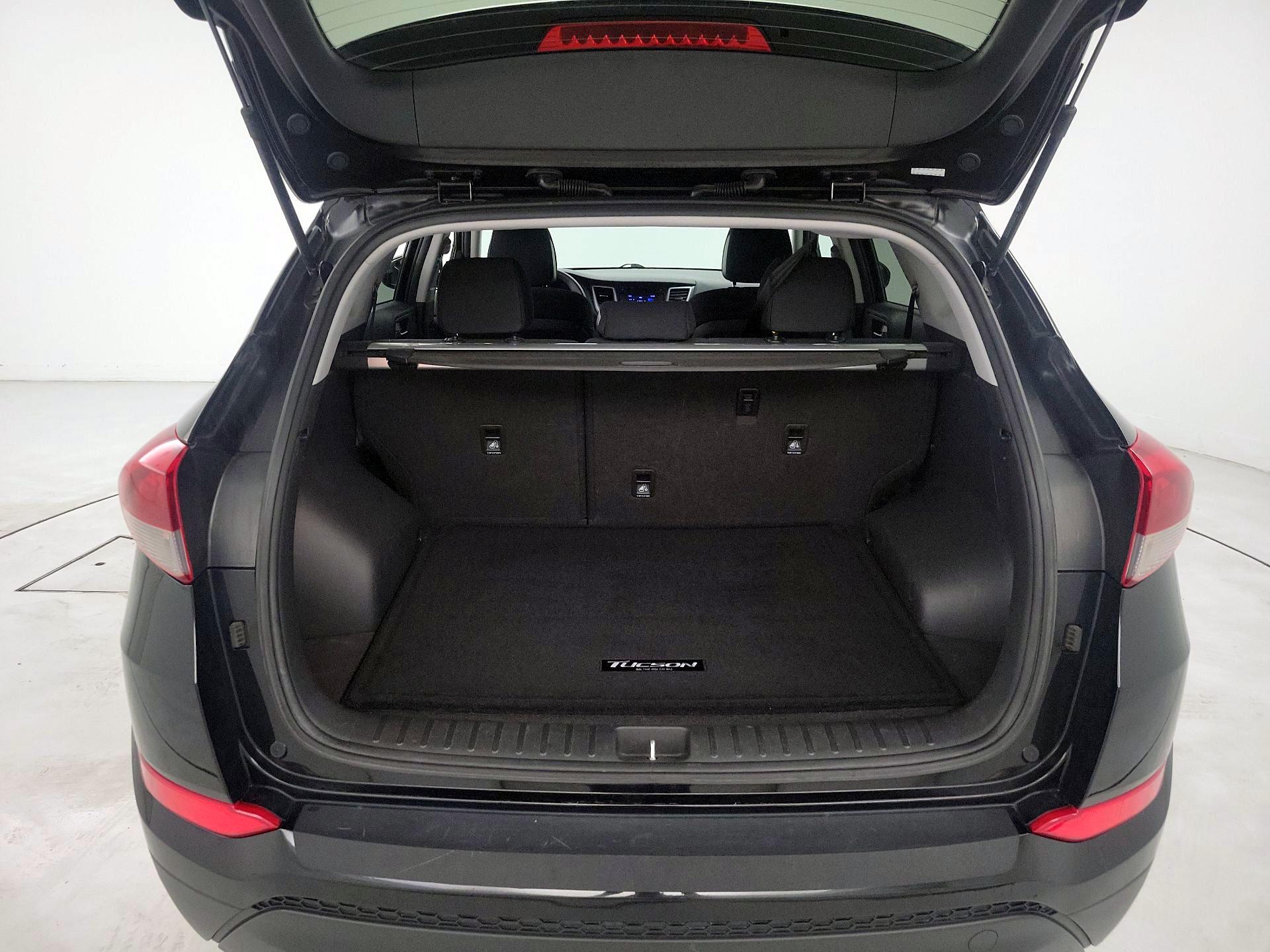 Thumbnail: 2016 Hyundai Tucson - 20