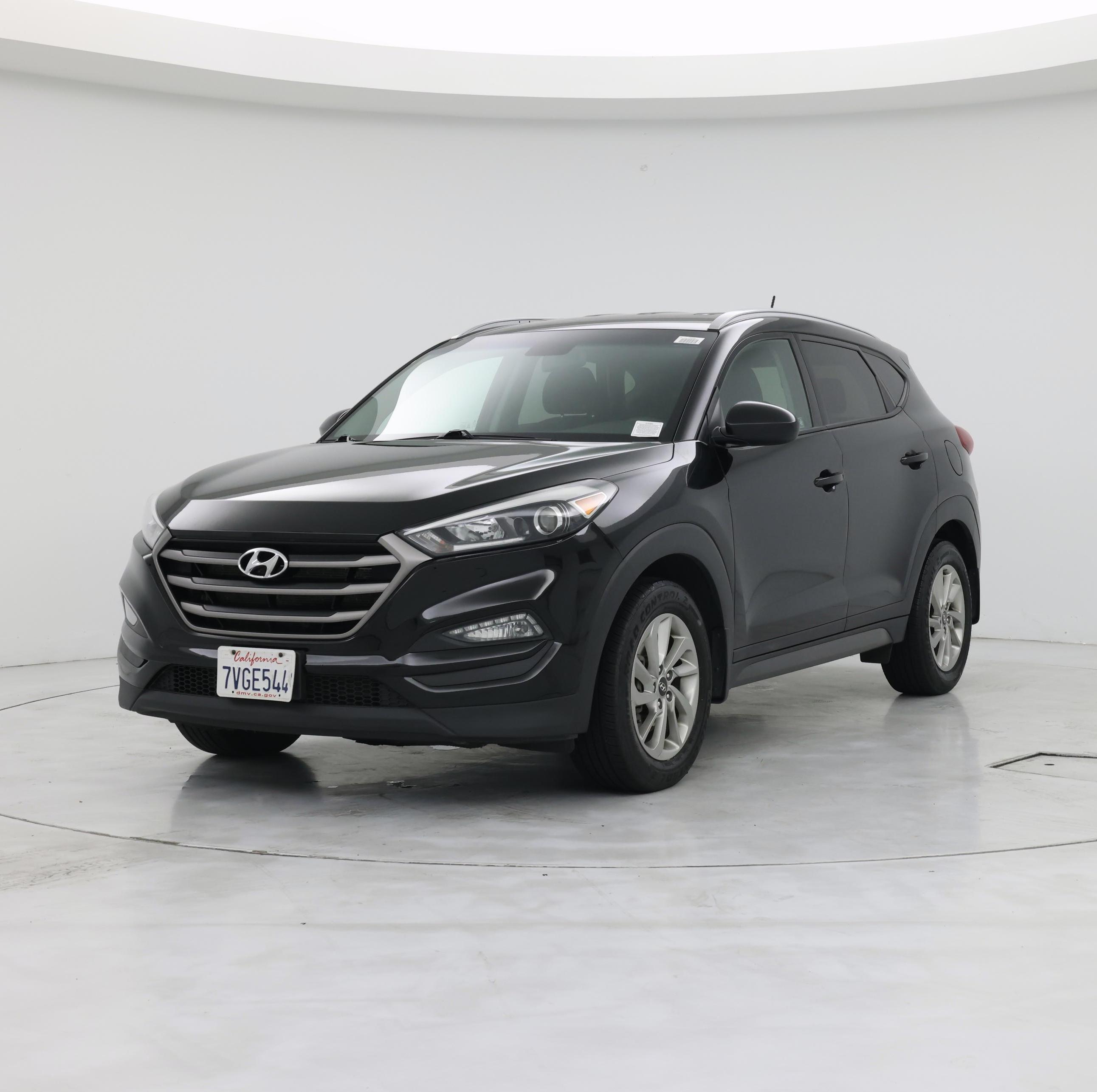Thumbnail: 2016 Hyundai Tucson - 4