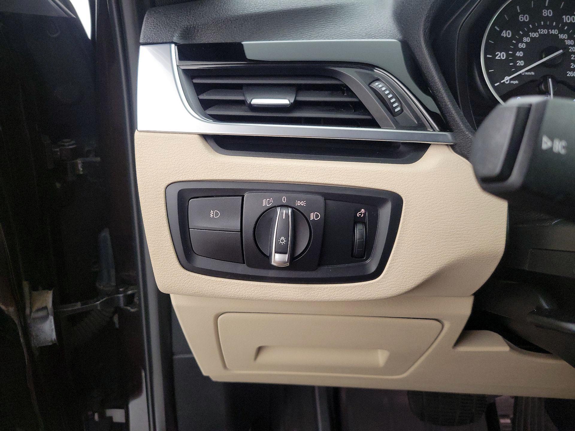 Thumbnail: 2018 BMW X1 - 13