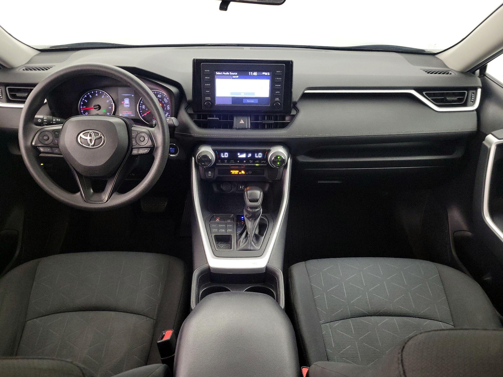 Thumbnail: 2019 Toyota RAV4 - 9