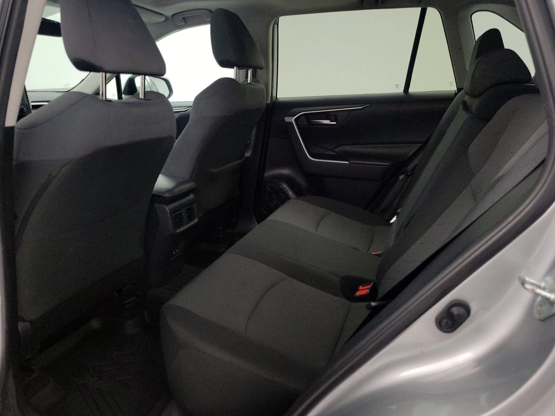 Thumbnail: 2019 Toyota RAV4 - 19