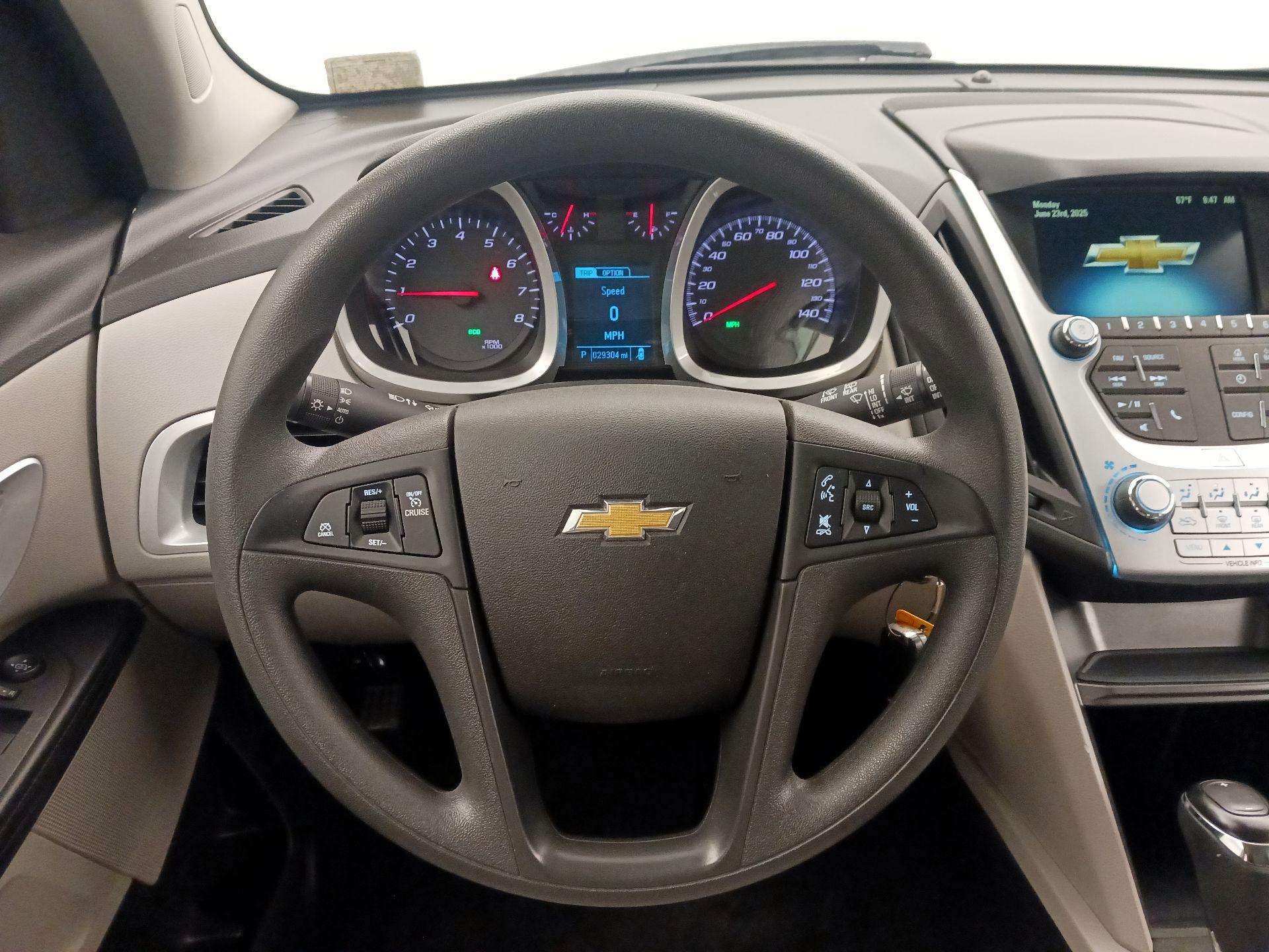 Thumbnail: 2016 Chevrolet Equinox - 10