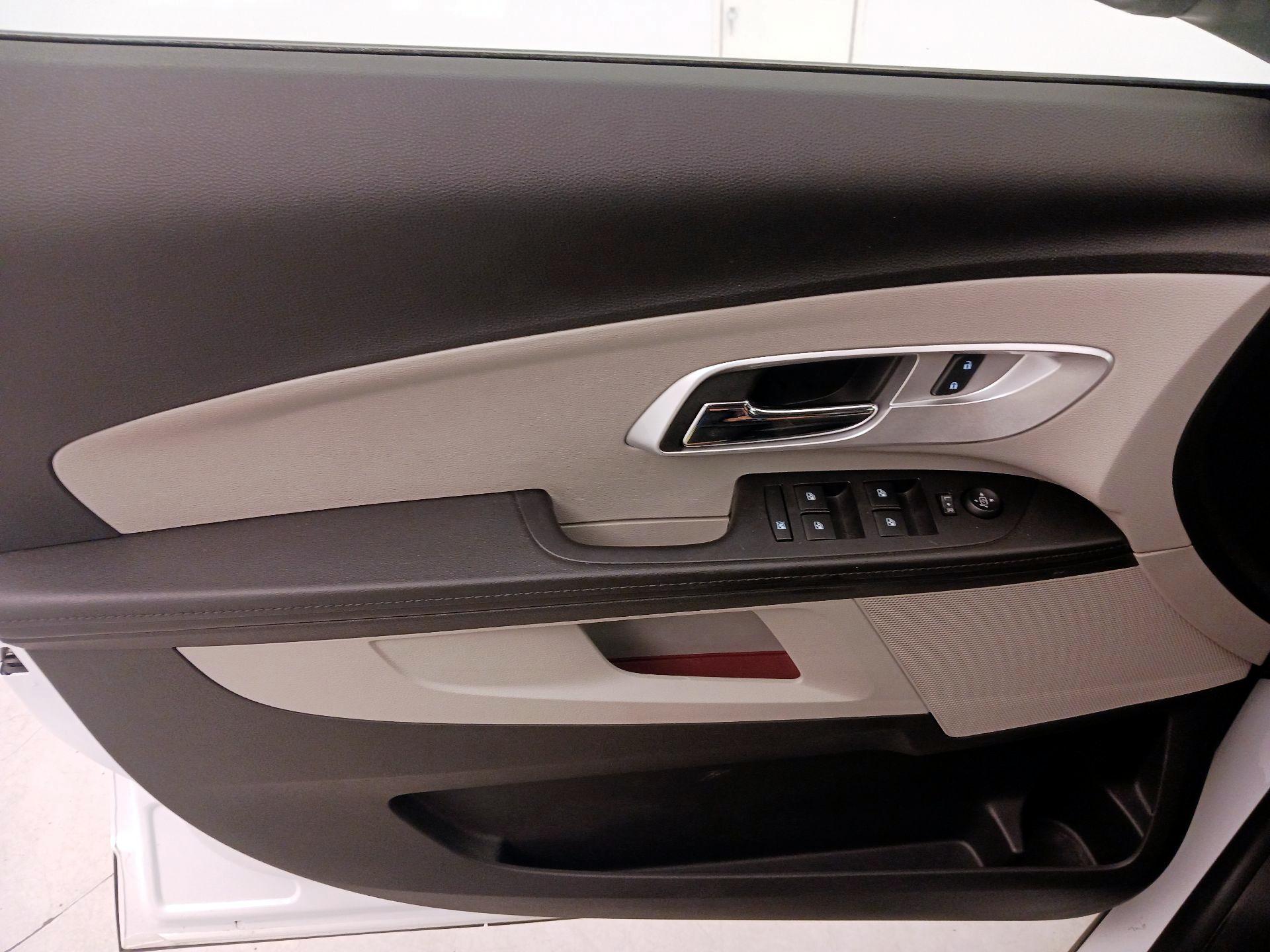 Thumbnail: 2016 Chevrolet Equinox - 12