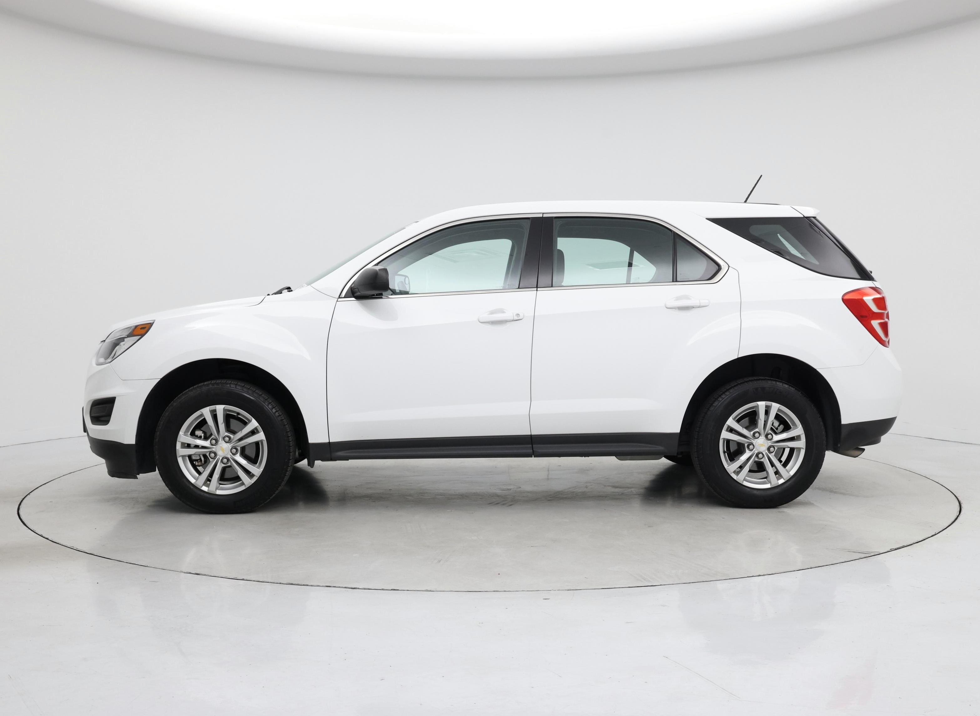 Thumbnail: 2016 Chevrolet Equinox - 3