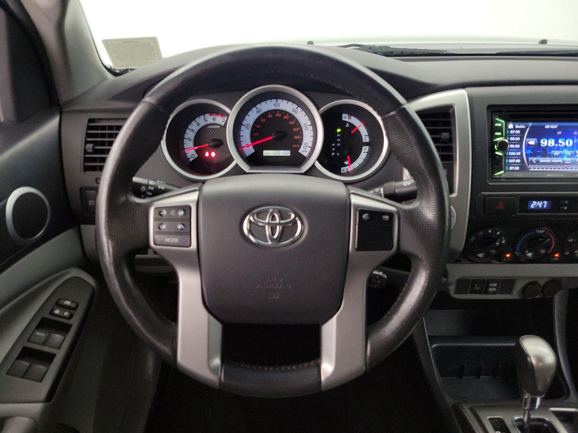Thumbnail: 2013 Toyota Tacoma - 10
