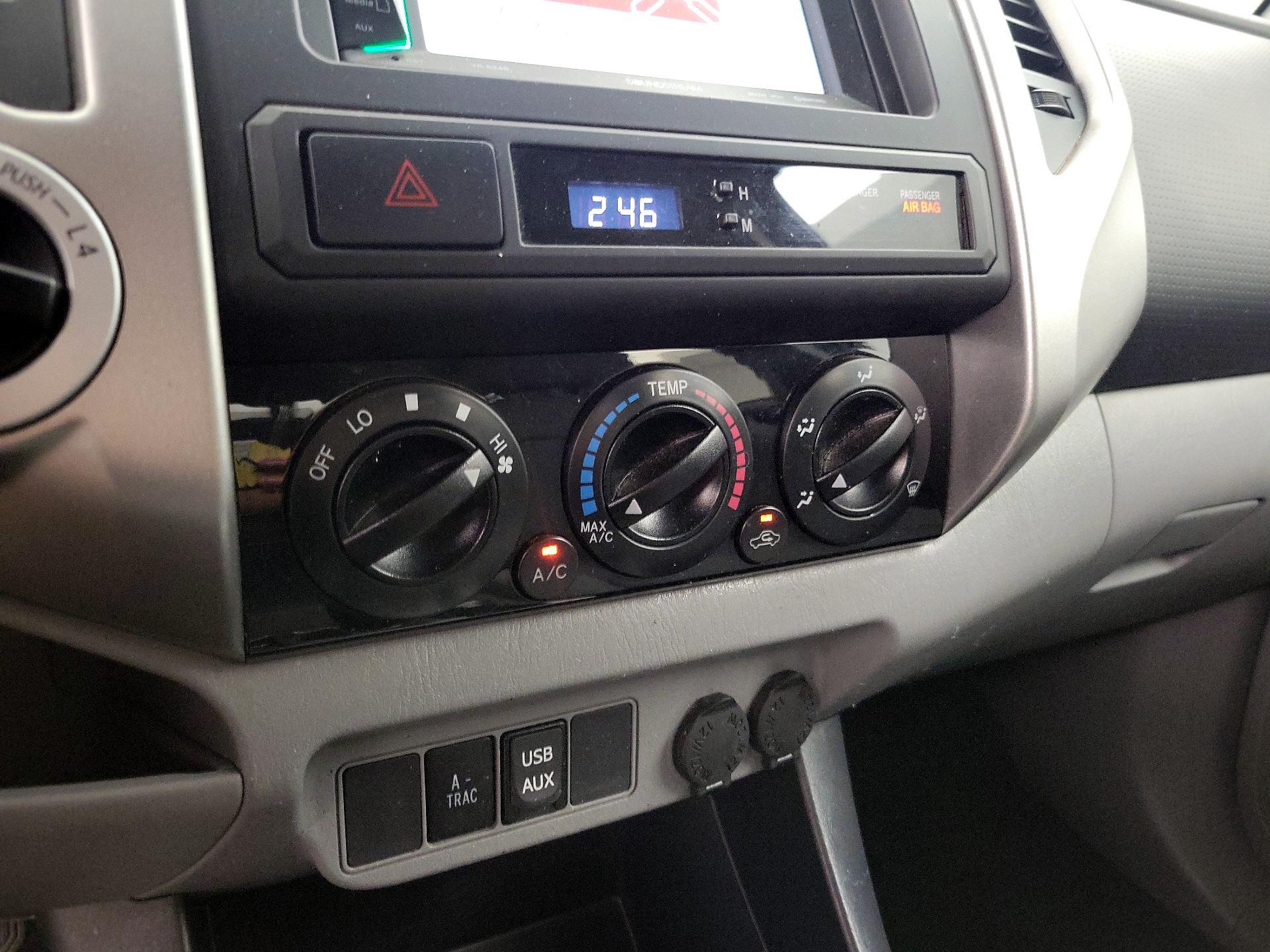 Thumbnail: 2013 Toyota Tacoma - 16