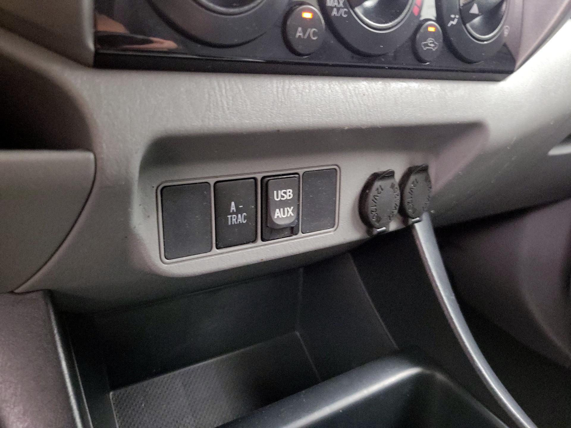 Thumbnail: 2013 Toyota Tacoma - 18